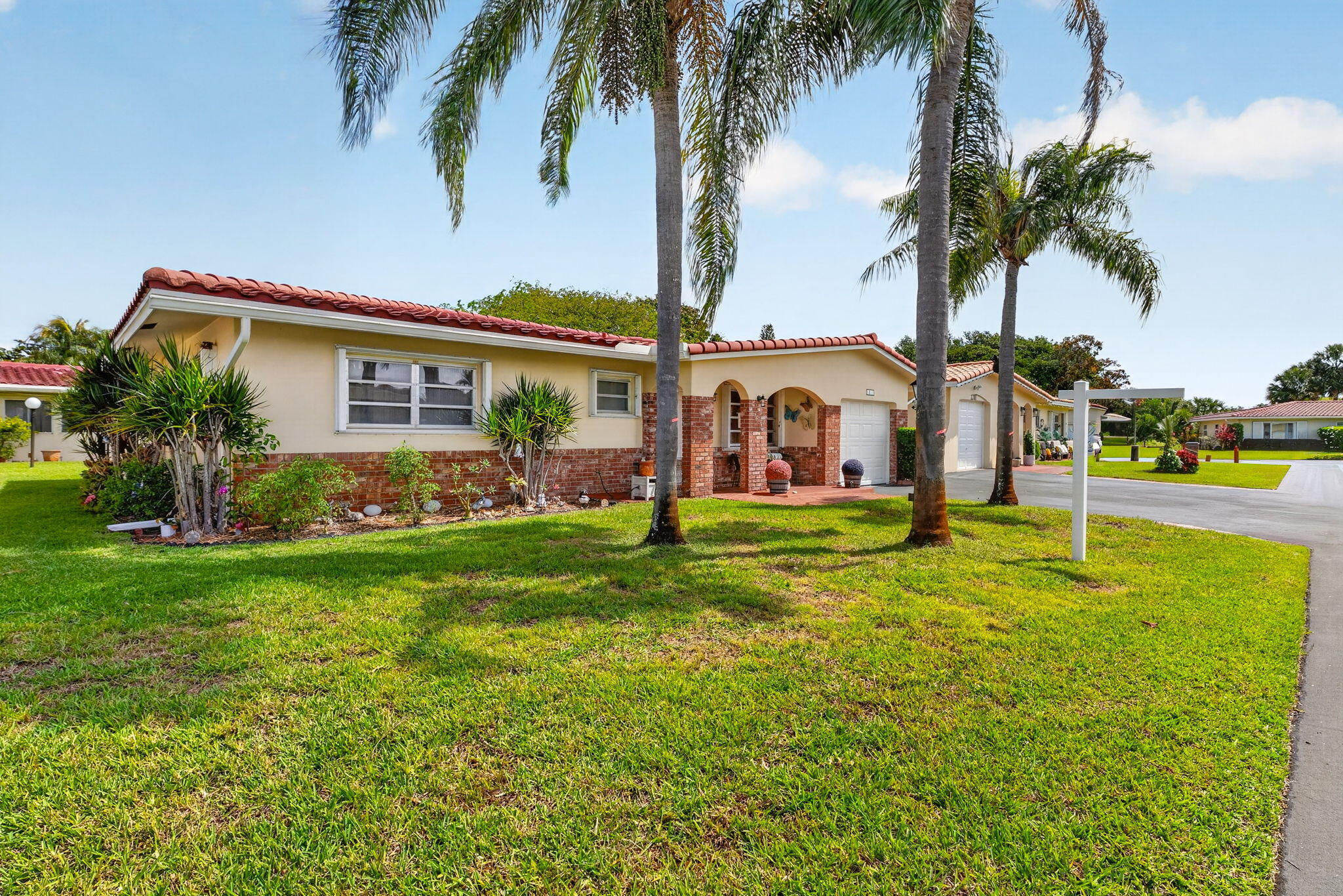 1211 Nw 44th Street Property Photo 2