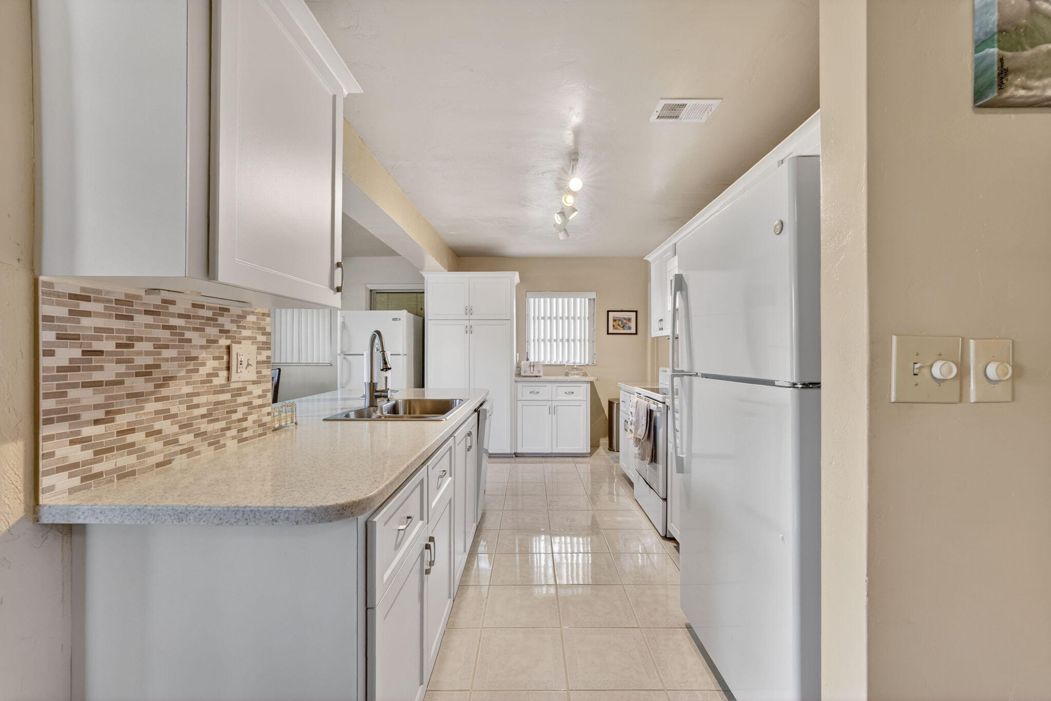 1211 Nw 44th Street Property Photo 5