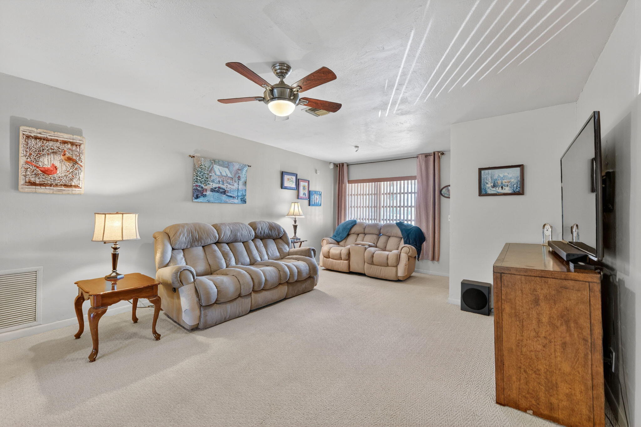 1211 Nw 44th Street Property Photo 8