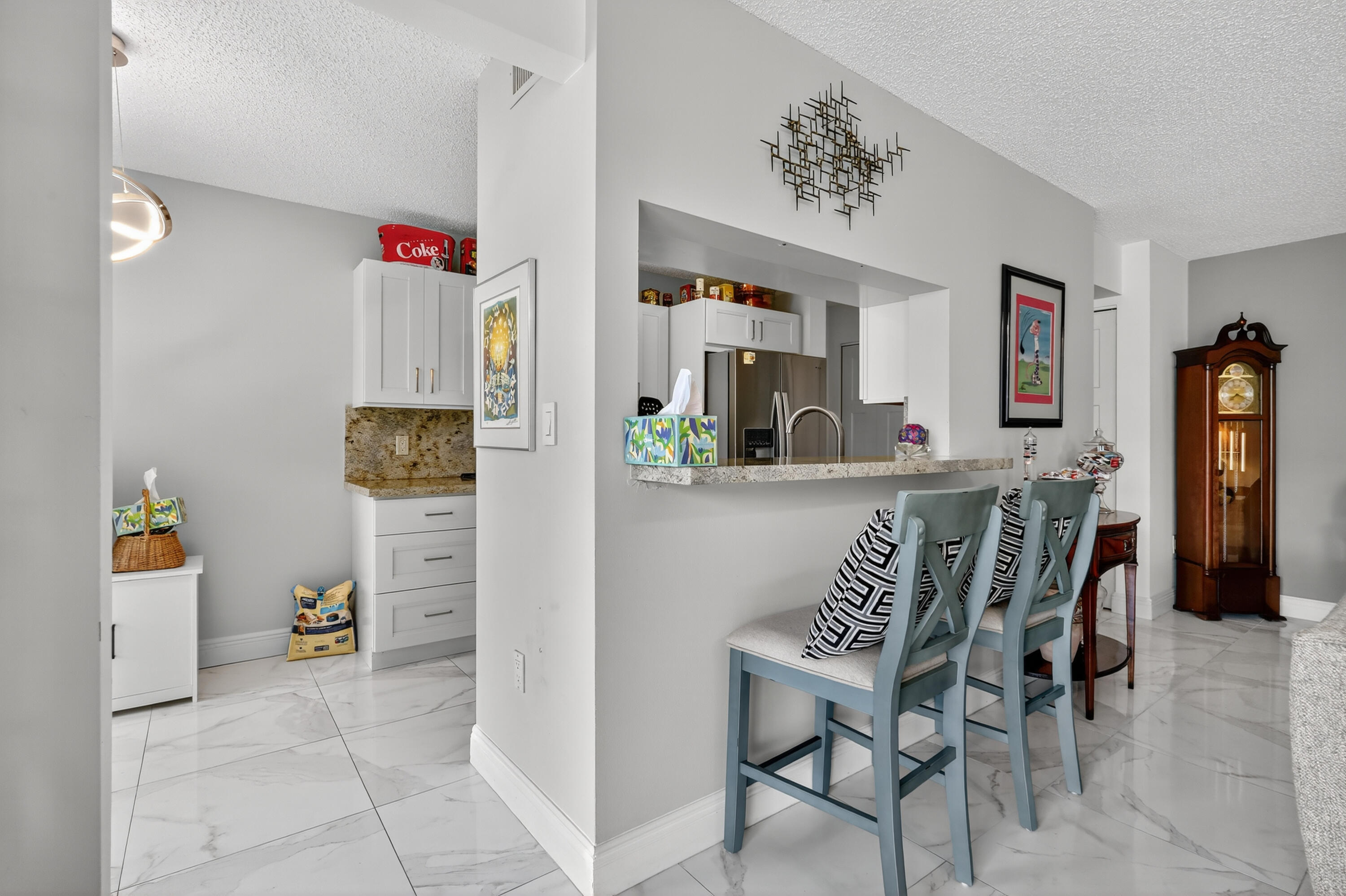 110 Half Moon Circle D2 Property Photo 6