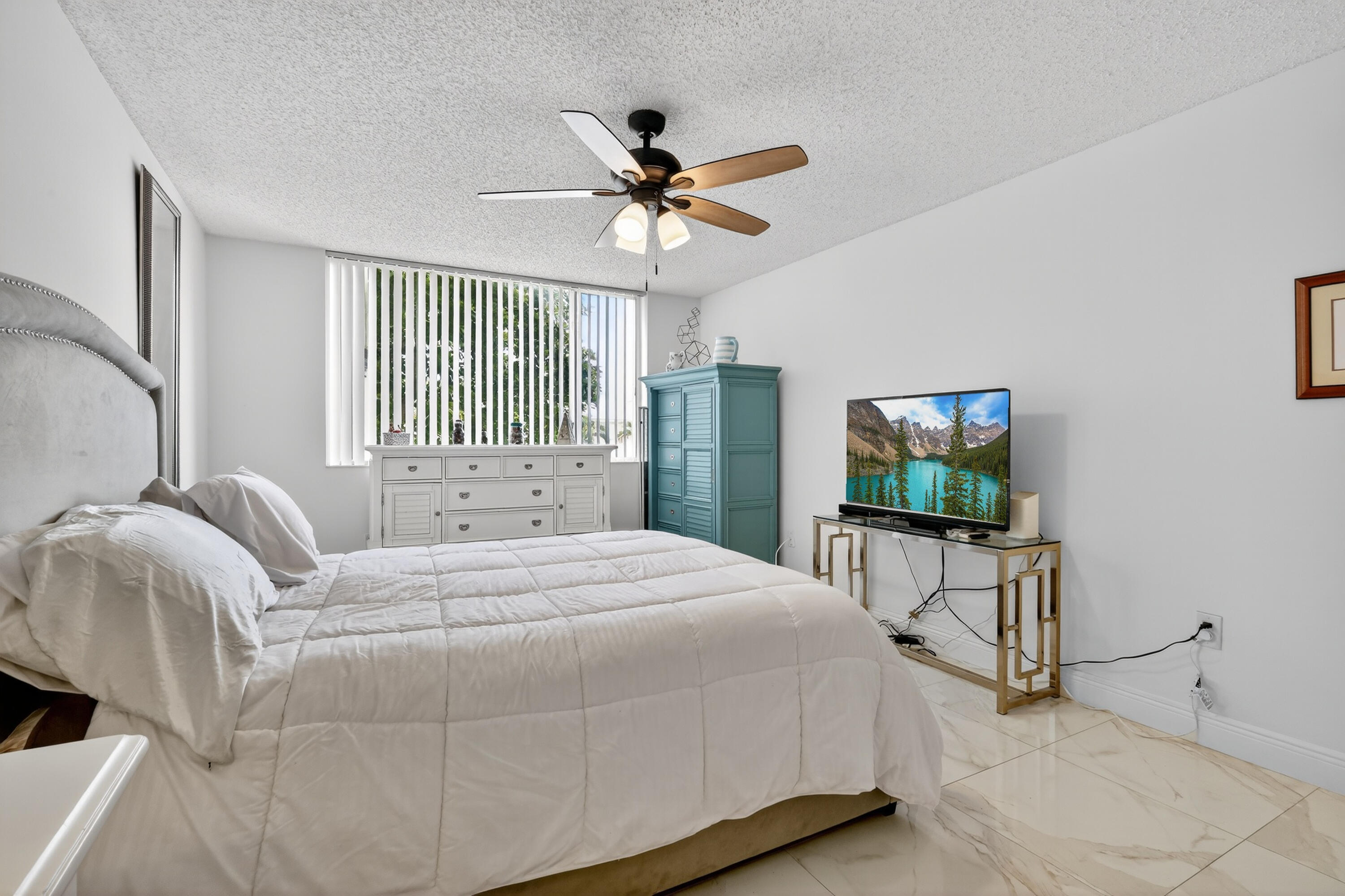 110 Half Moon Circle D2 Property Photo 10