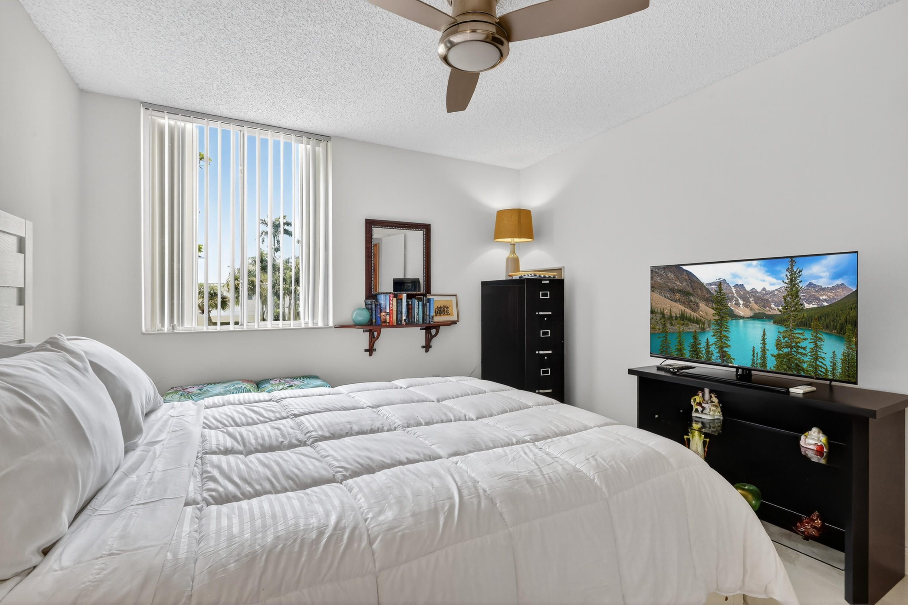 110 Half Moon Circle D2 Property Photo 11