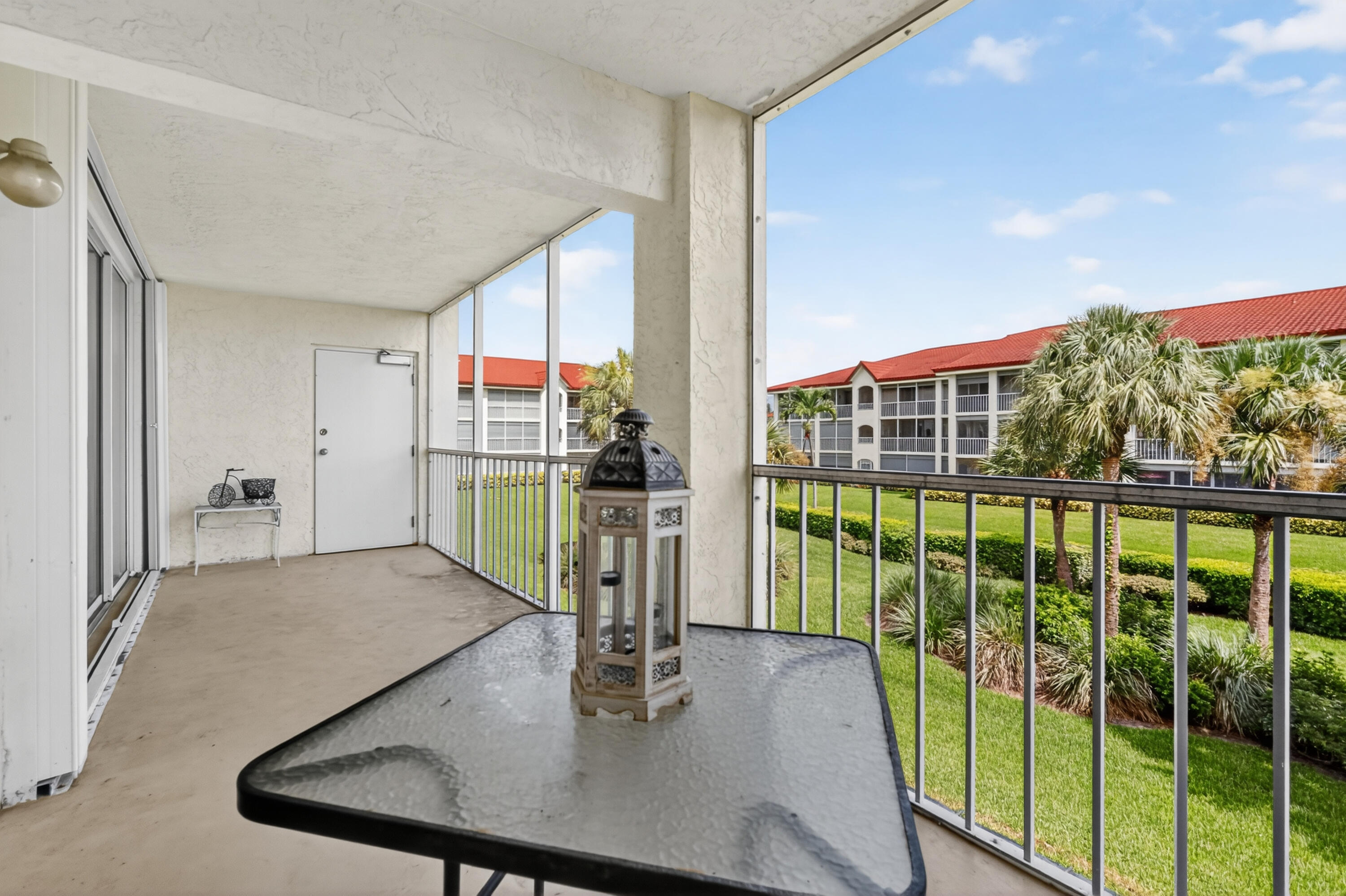 110 Half Moon Circle D2 Property Photo 27
