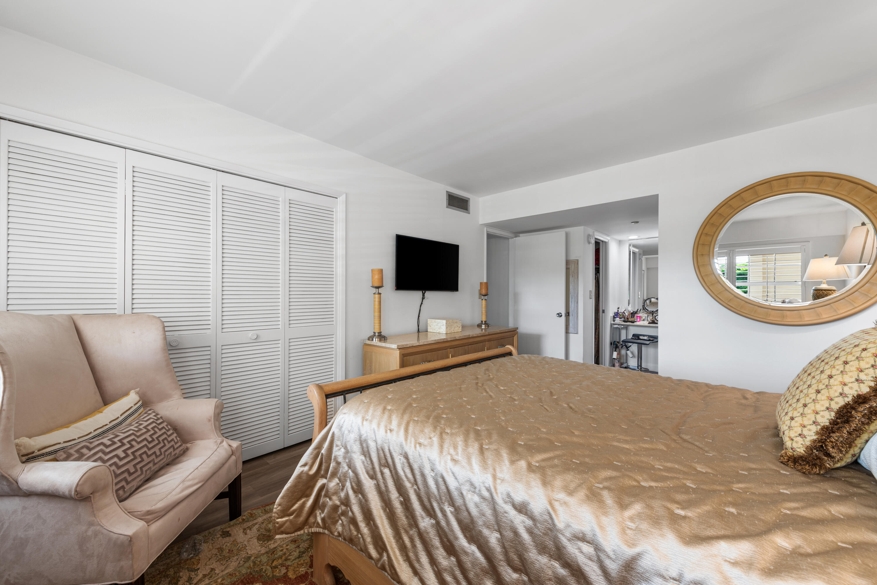 3499 Oaks Way 407 Property Photo 12