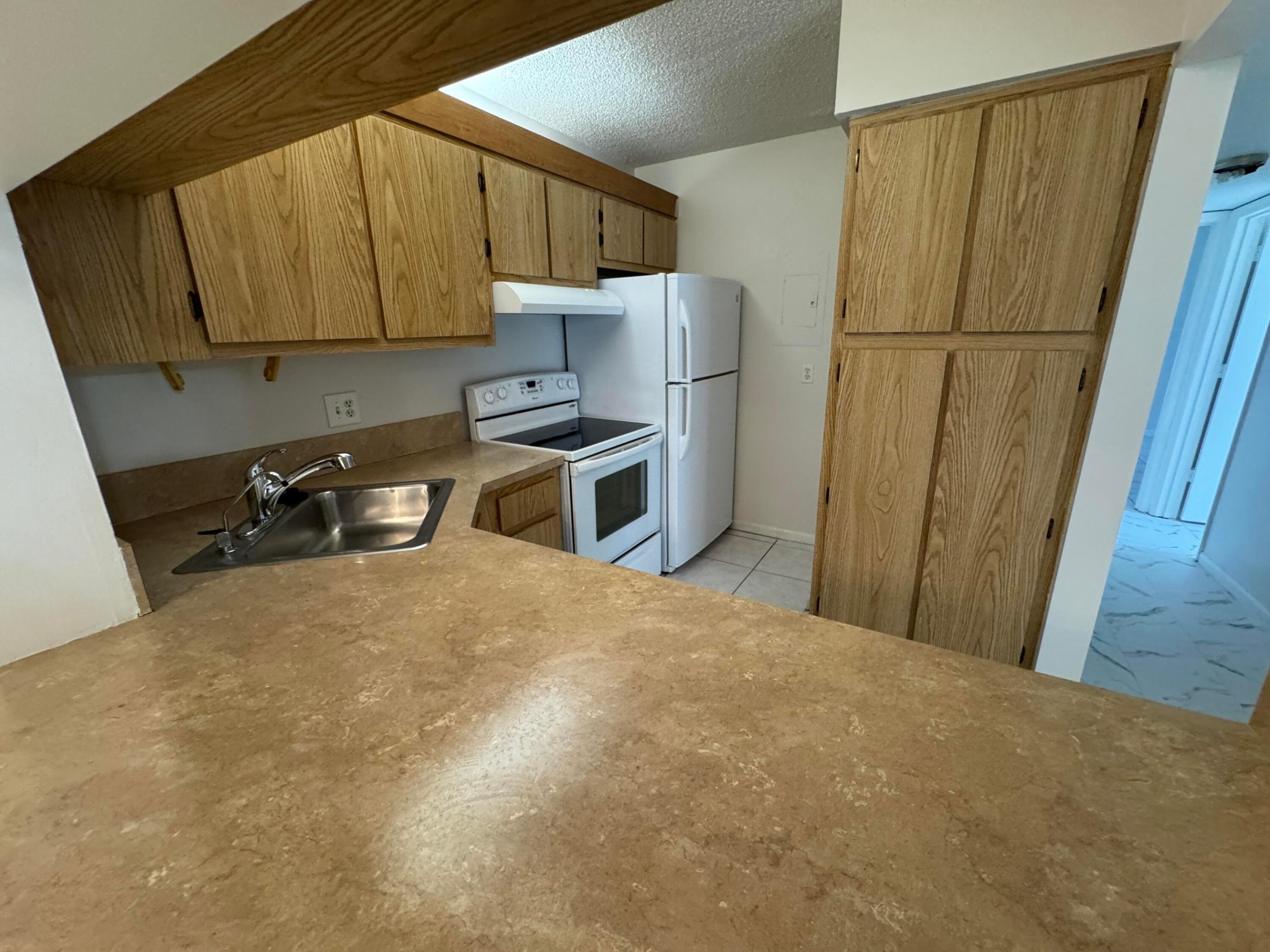 1111 Green Pine Boulevard H1 Property Photo 4