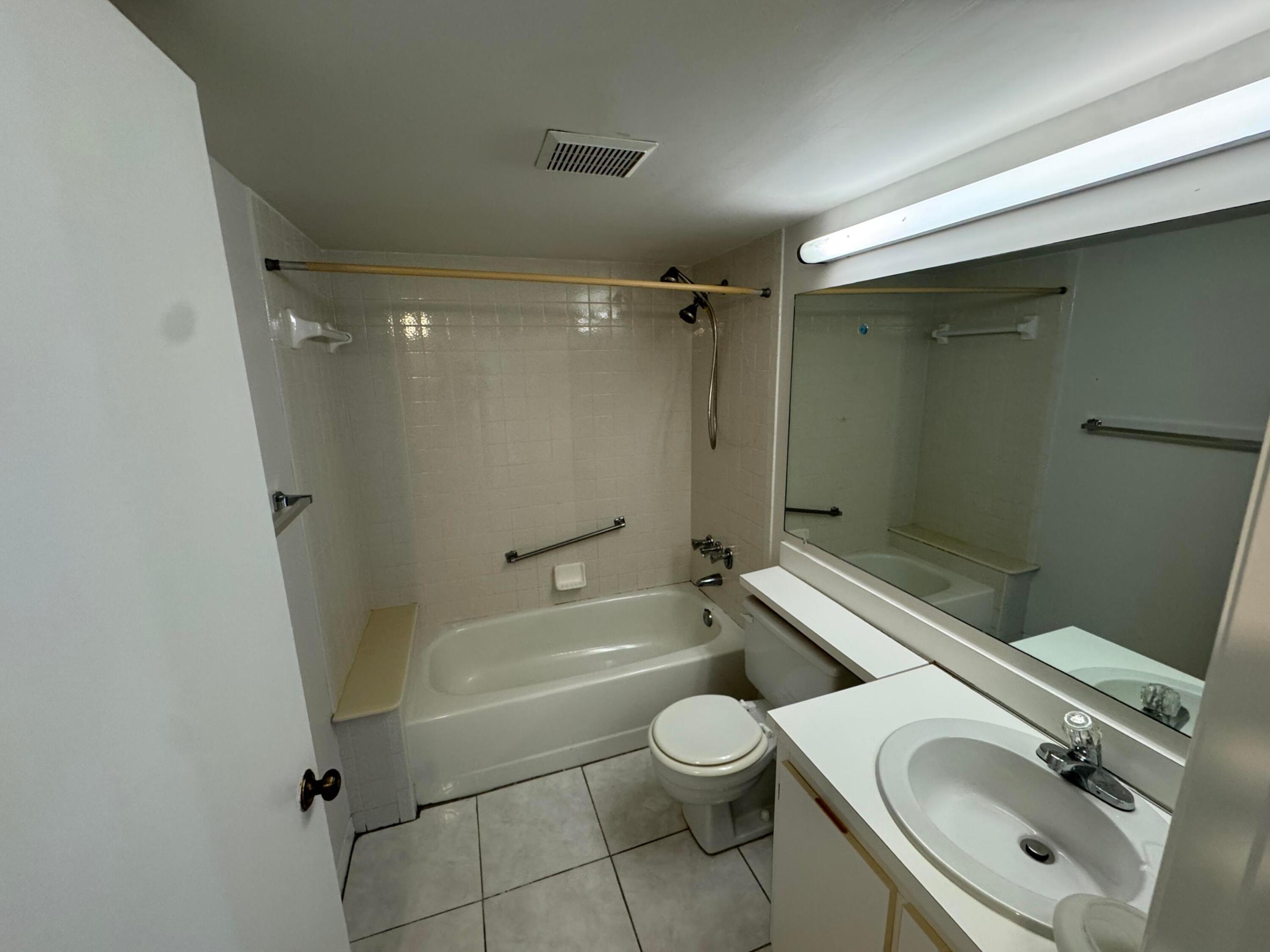 1111 Green Pine Boulevard H1 Property Photo 12