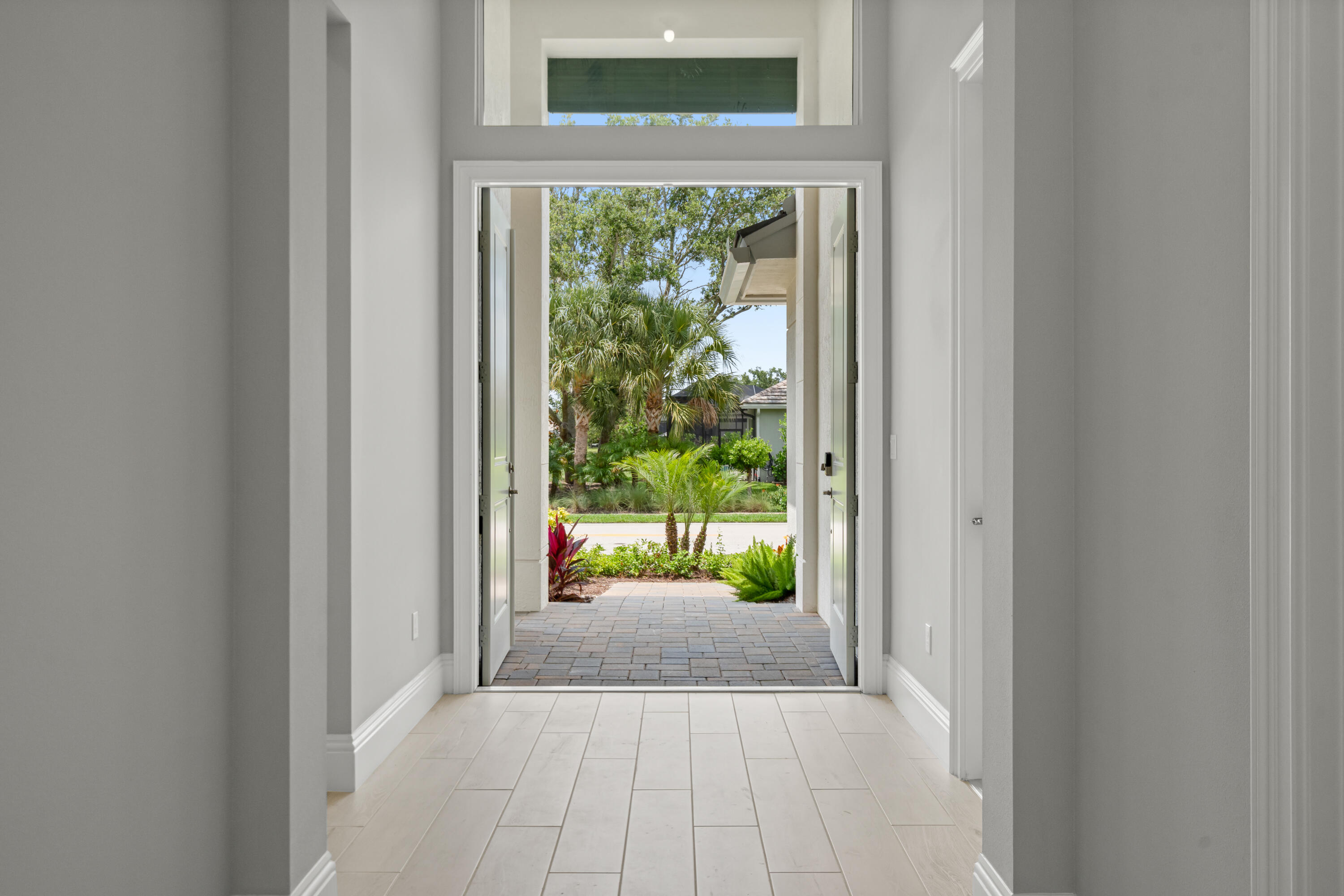 4133 Lucaya Pointe Way Property Photo 6