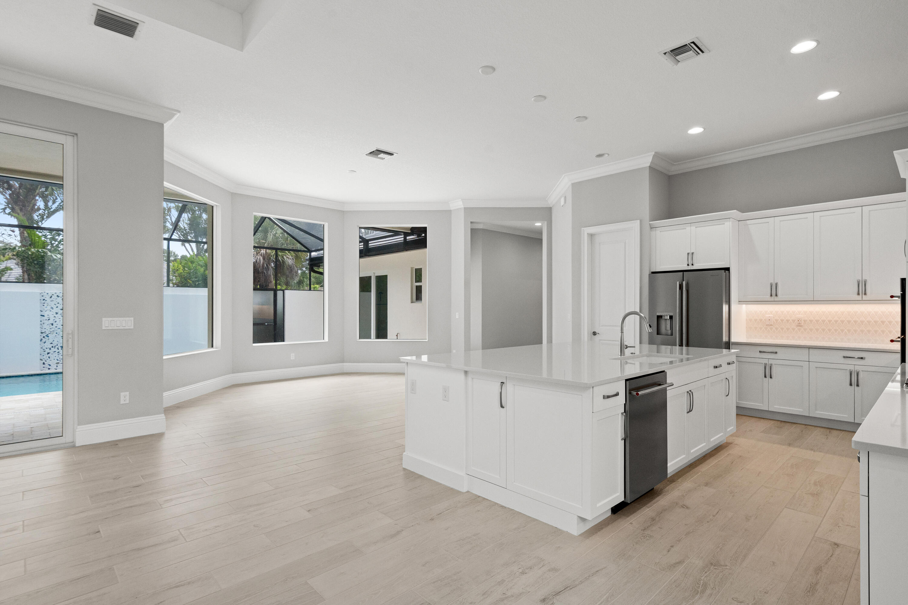 4133 Lucaya Pointe Way Property Photo 13