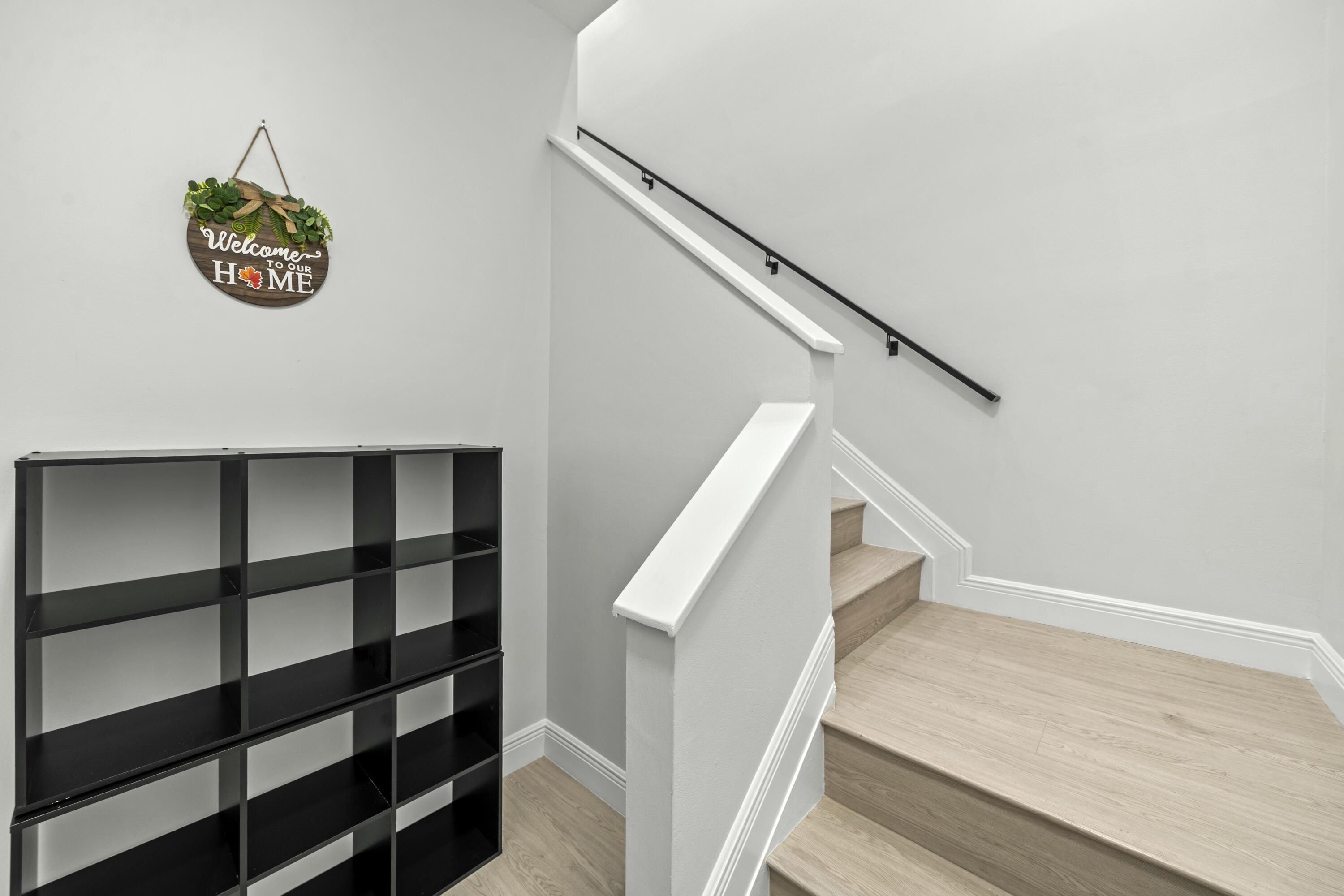 6553 Via Regina Property Photo 4