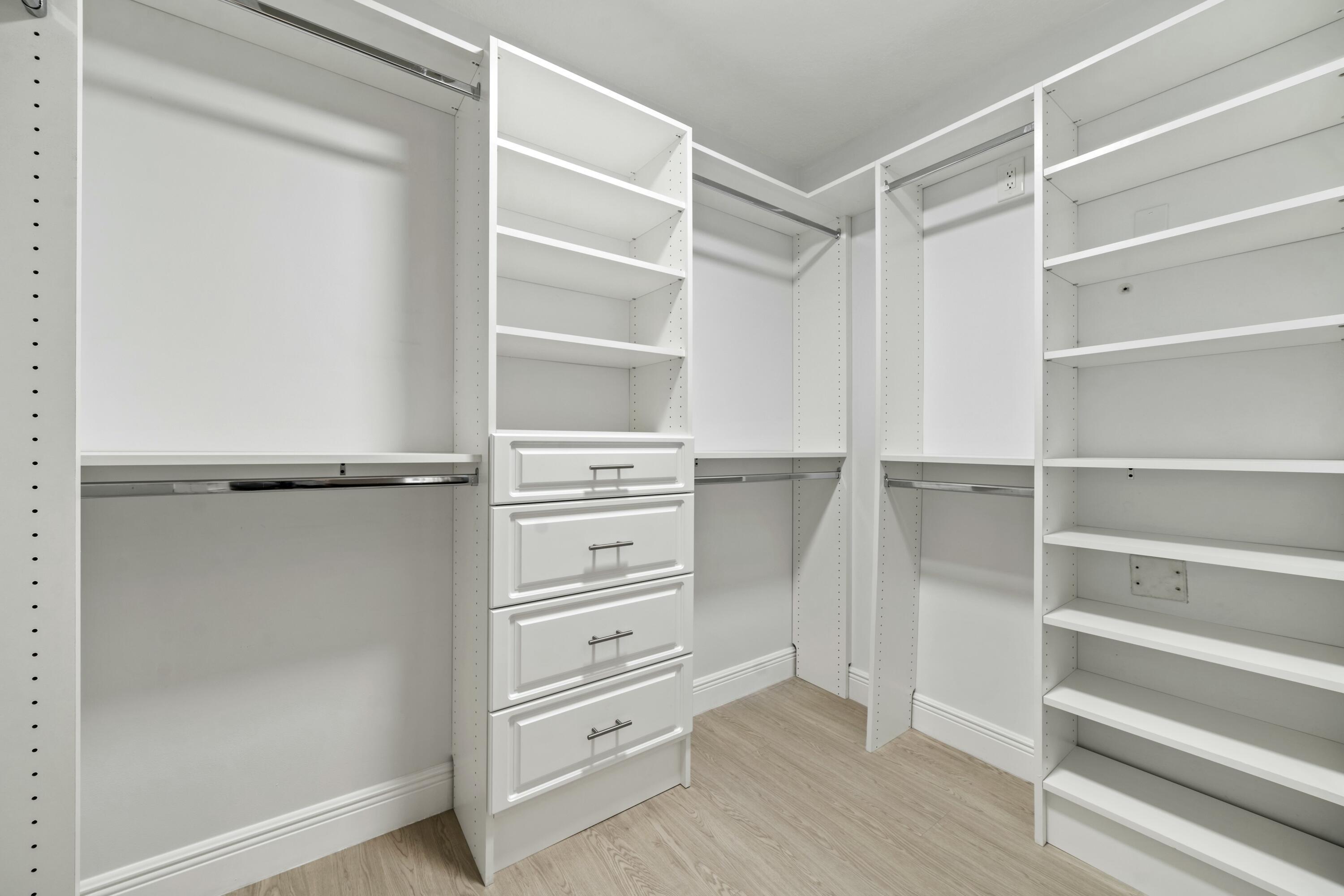 6553 Via Regina Property Photo 17