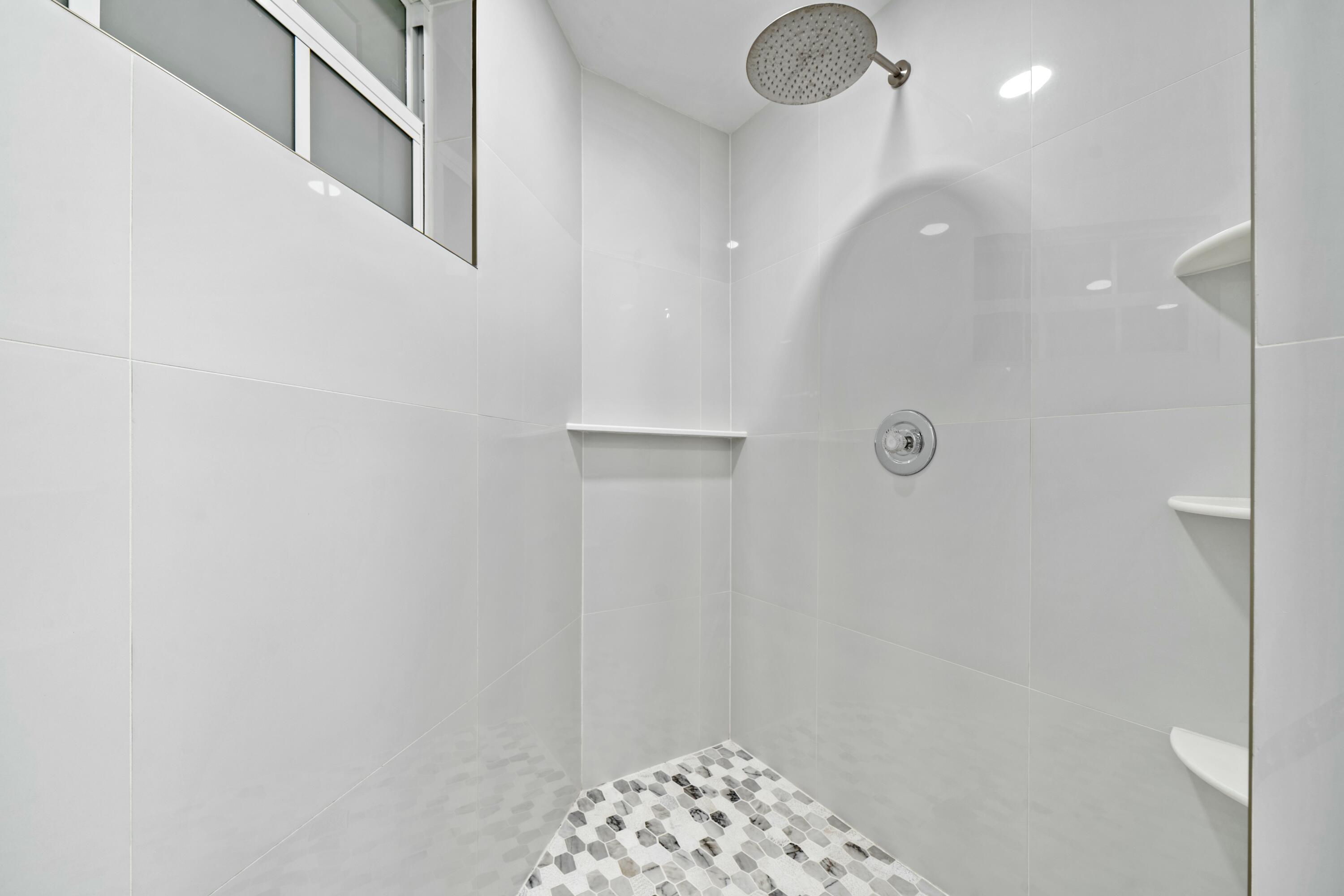 6553 Via Regina Property Photo 19