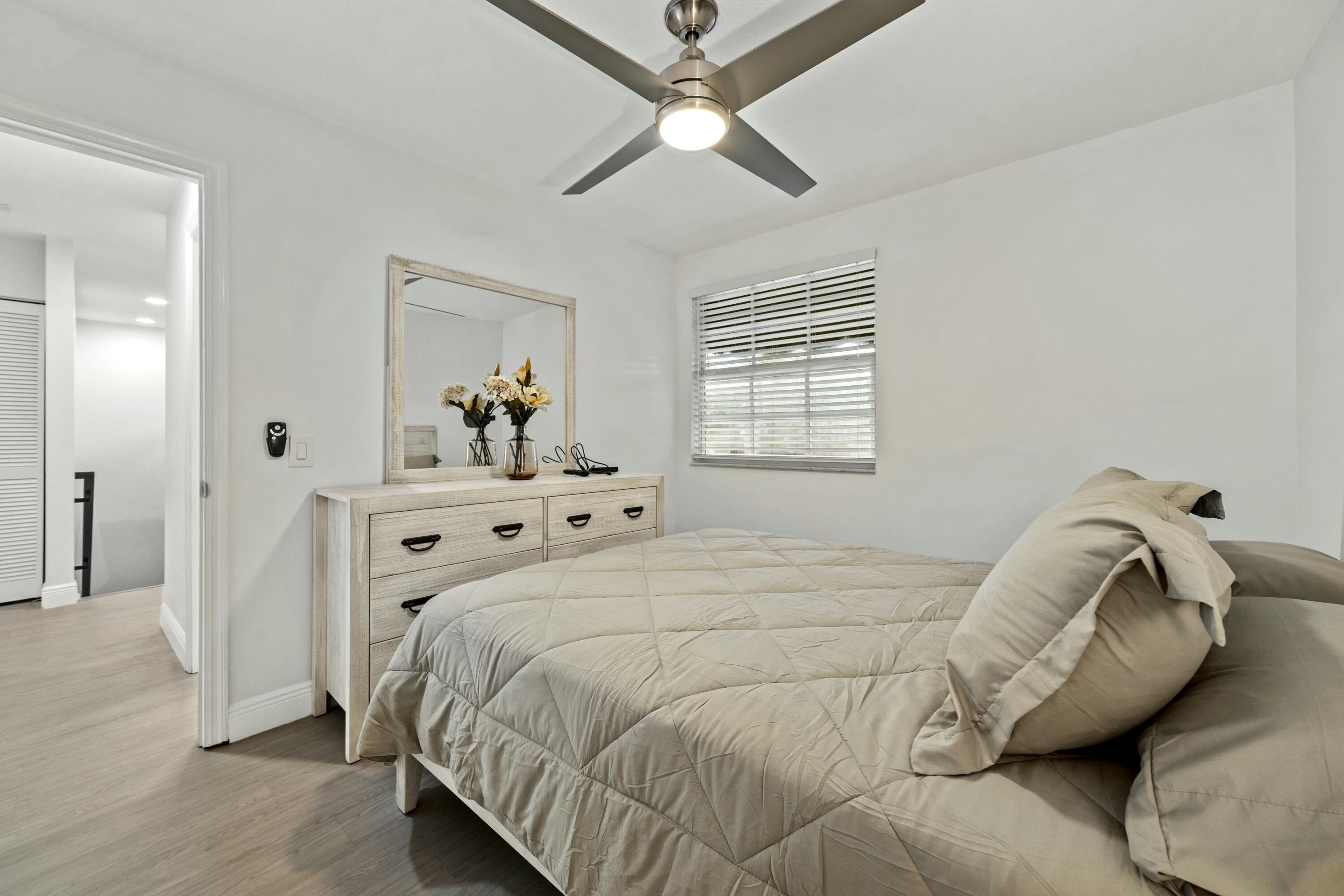 6553 Via Regina Property Photo 21