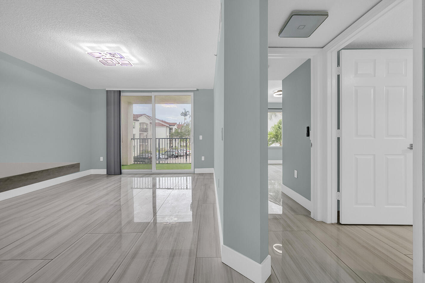 1010 Villa Circle Property Photo 6