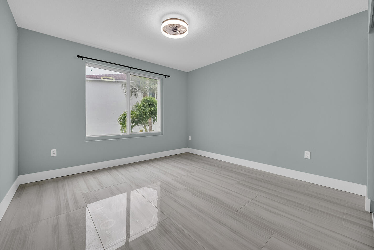 1010 Villa Circle Property Photo 7