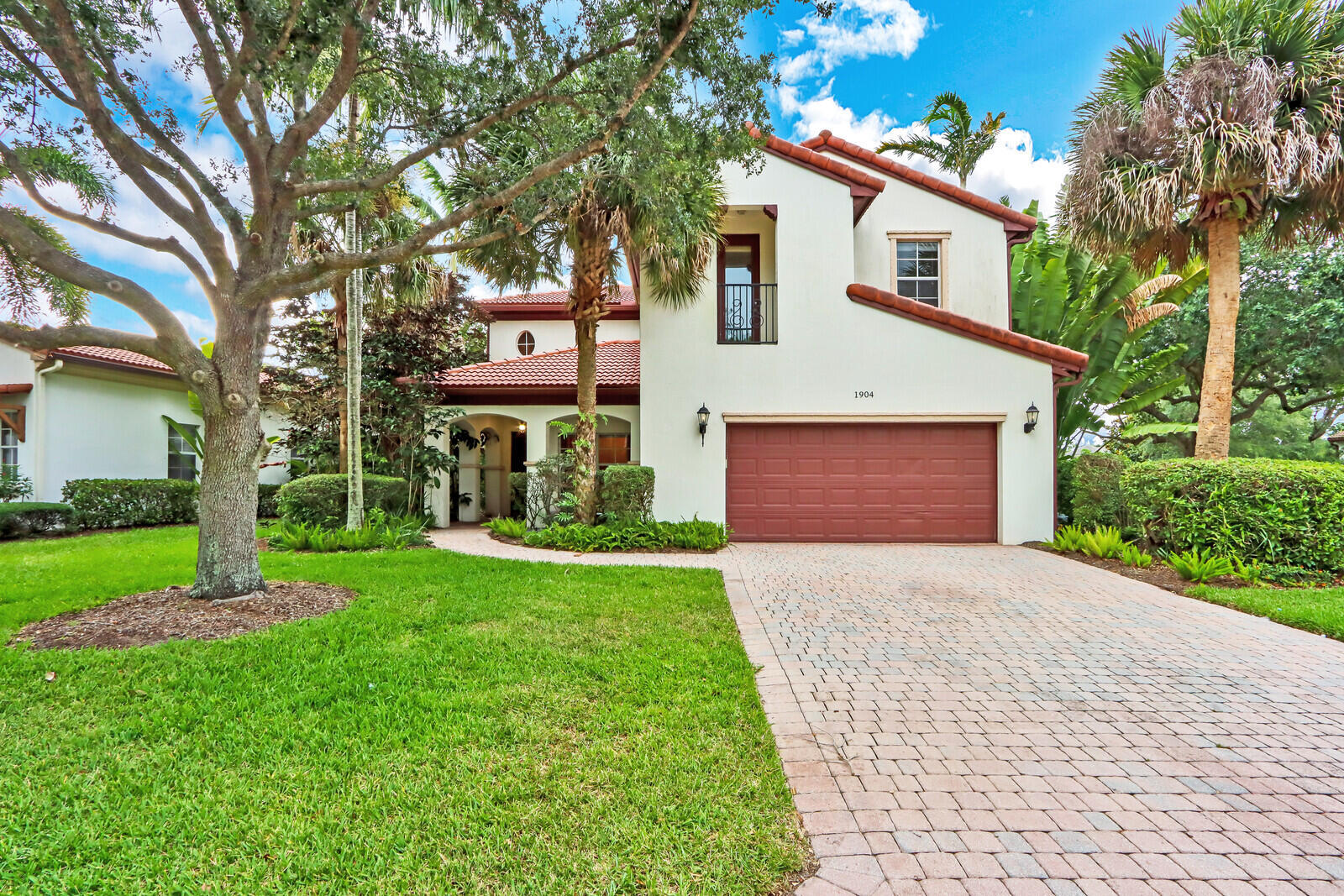 1904 Flower Drive Property Photo 1