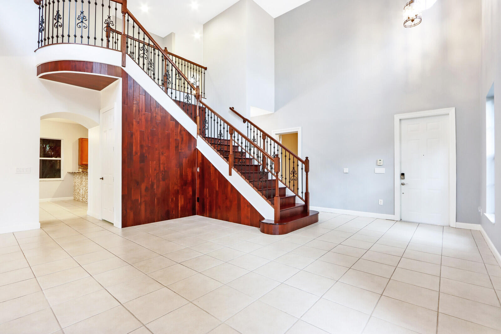 1904 Flower Drive Property Photo 7