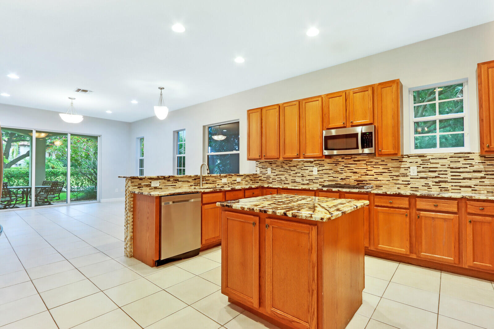 1904 Flower Drive Property Photo 12