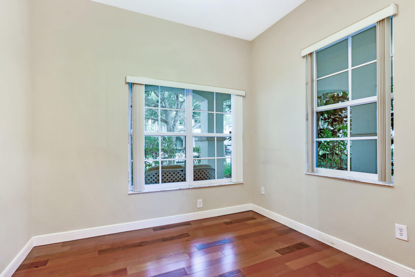 1904 Flower Drive Property Photo 21