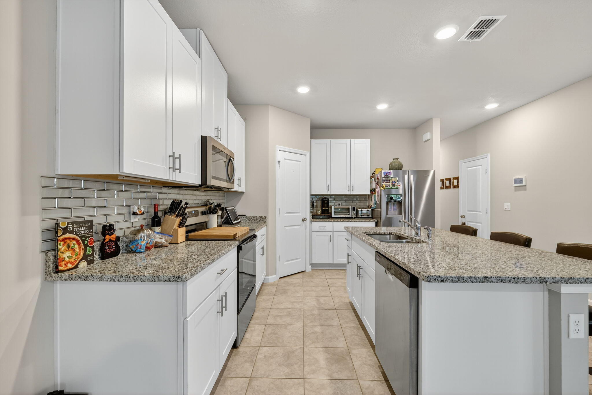 5672 Se Edgewater Circle Property Photo 4