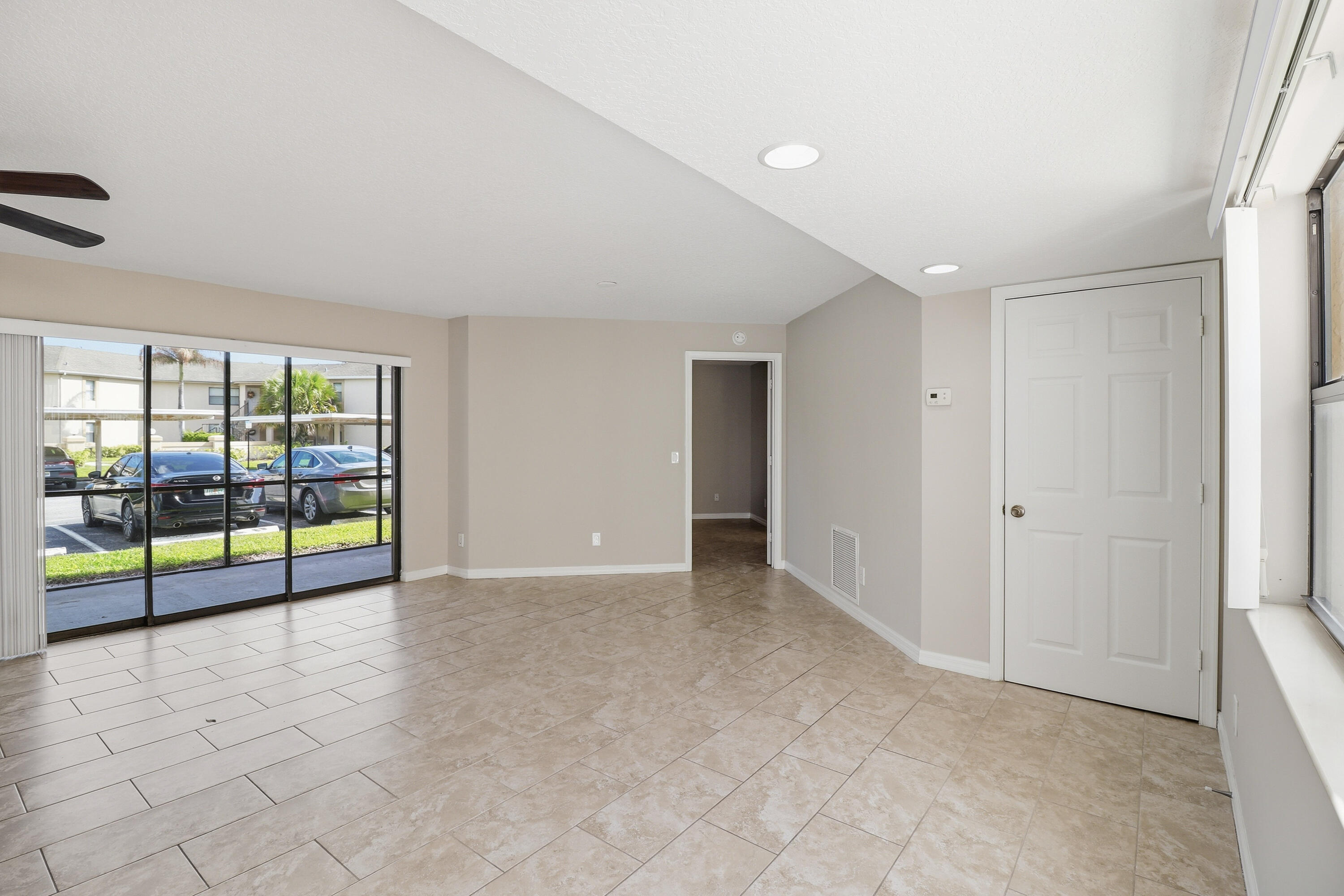 2625 Heathcote Drive 2623 Property Photo 4