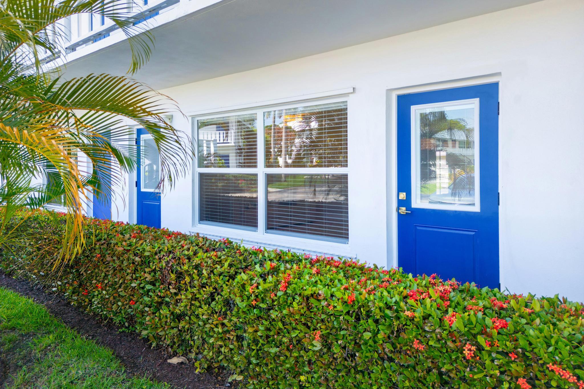 2929 Se Ocean Boulevard E4 Property Photo 4