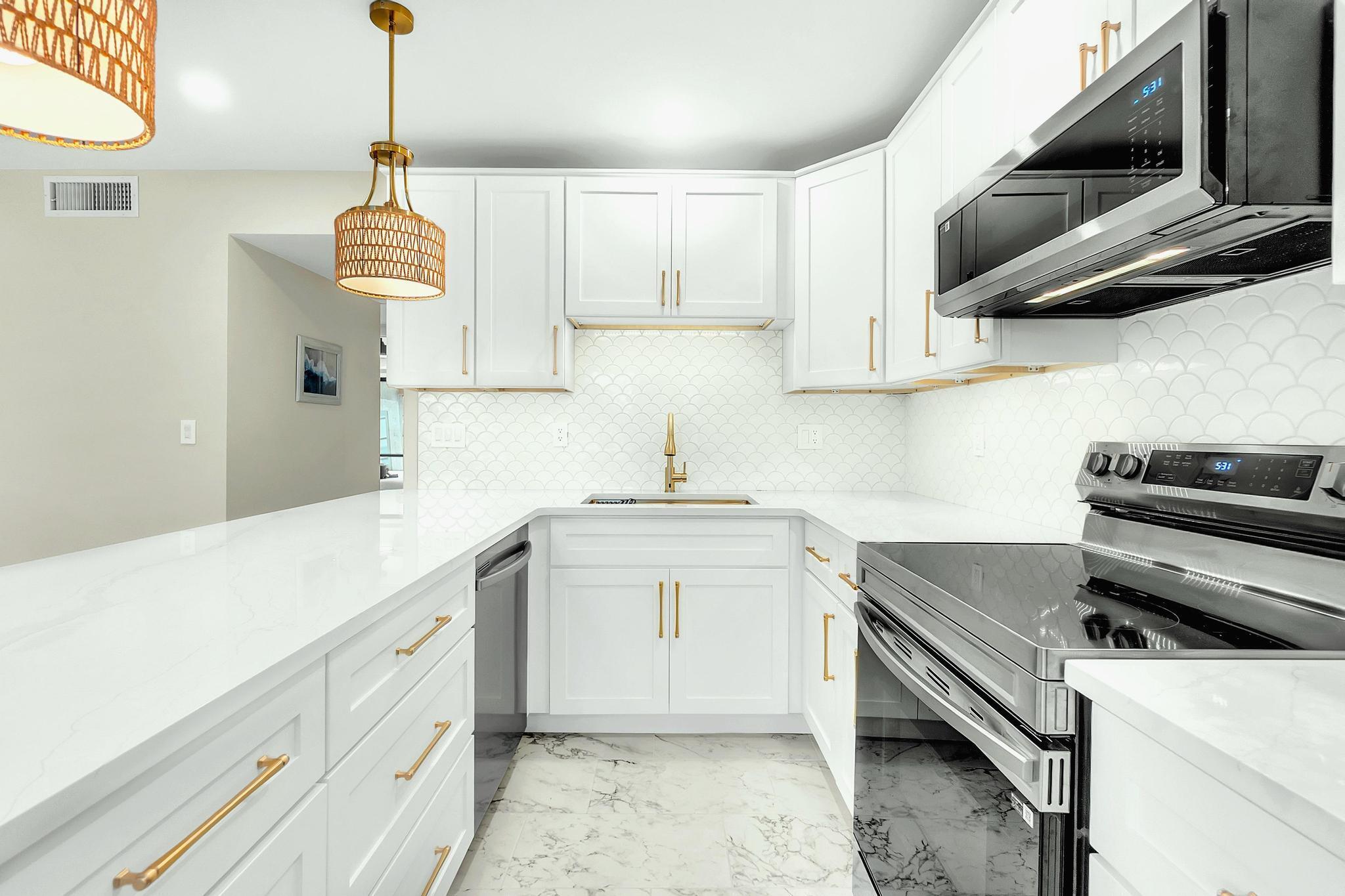 2929 Se Ocean Boulevard E4 Property Photo 10