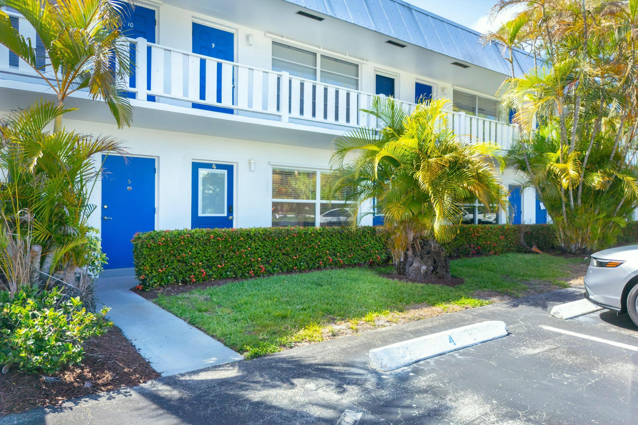 2929 Se Ocean Boulevard E4 Property Photo 29