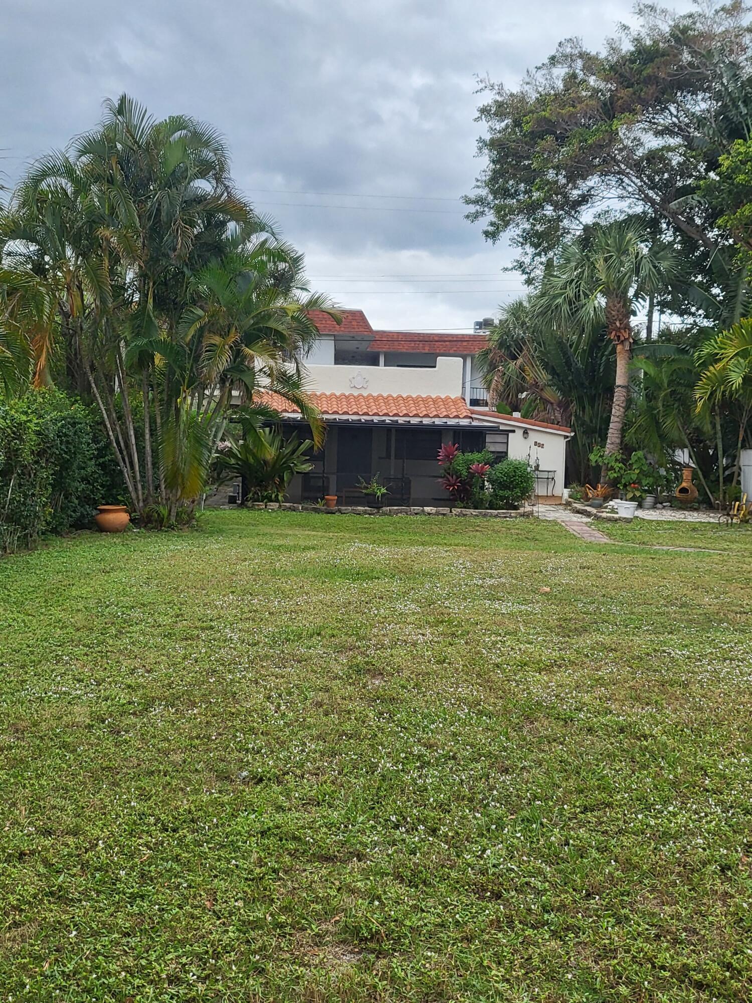 927 S Palmway Property Photo 2