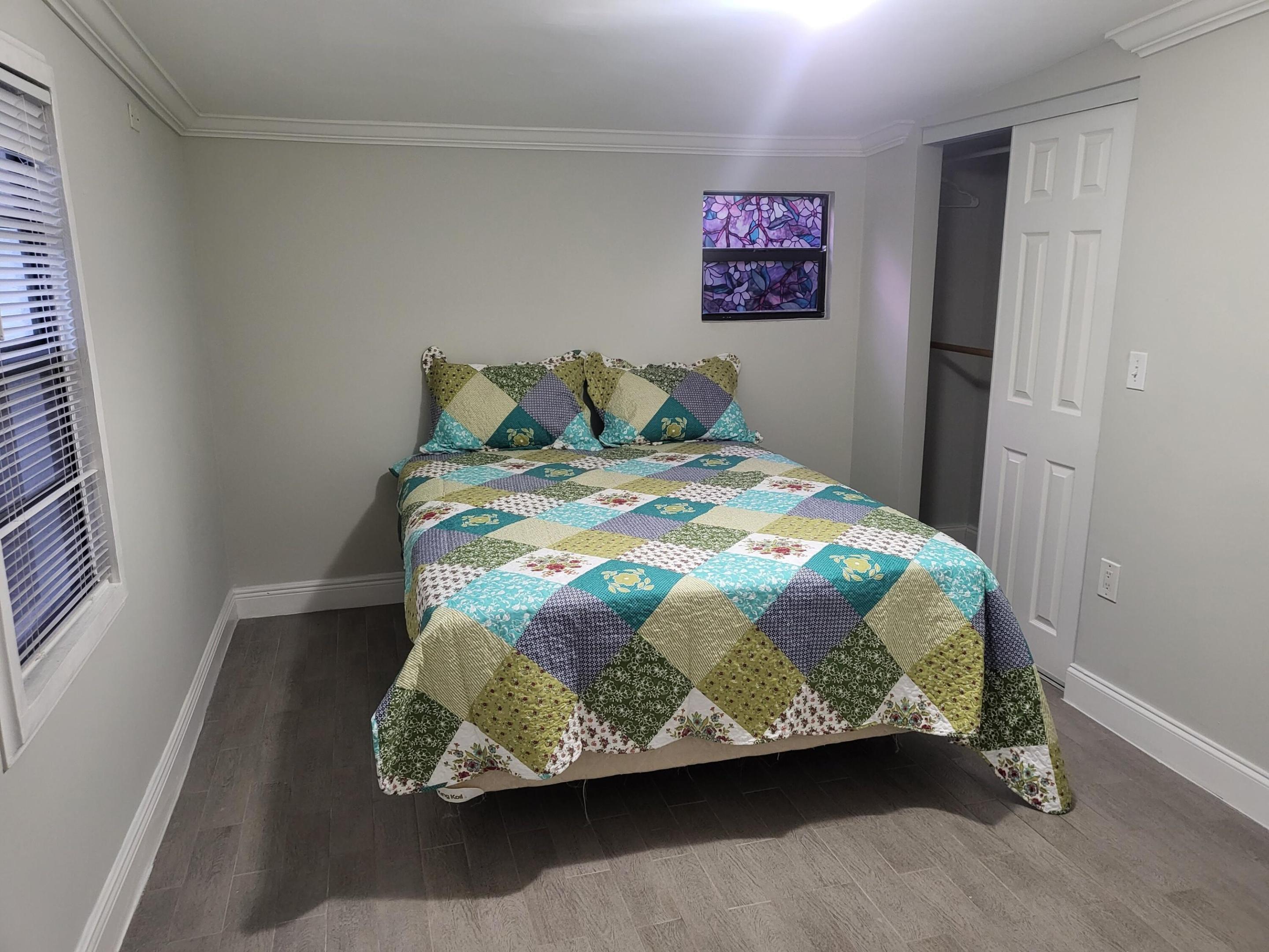 927 S Palmway Property Photo 10