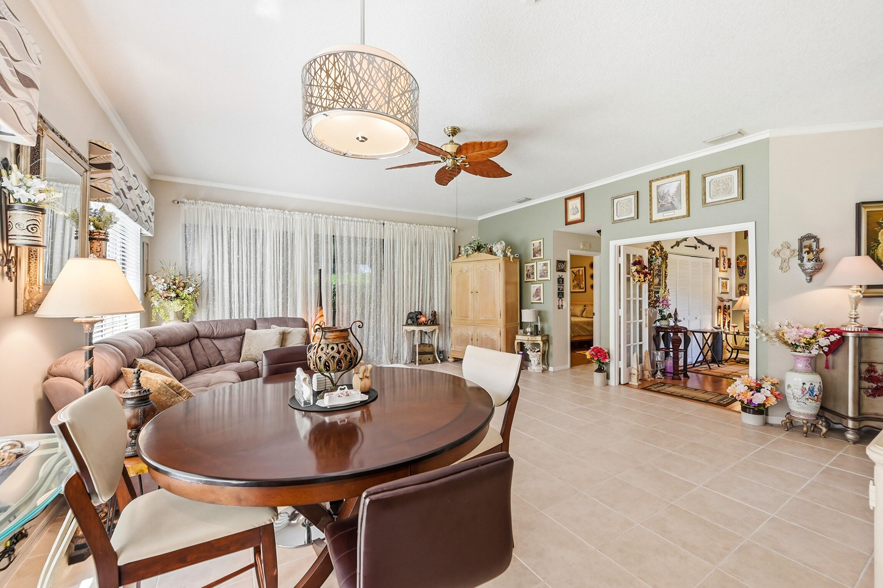 262 Sherwood Forest Drive Property Photo 10