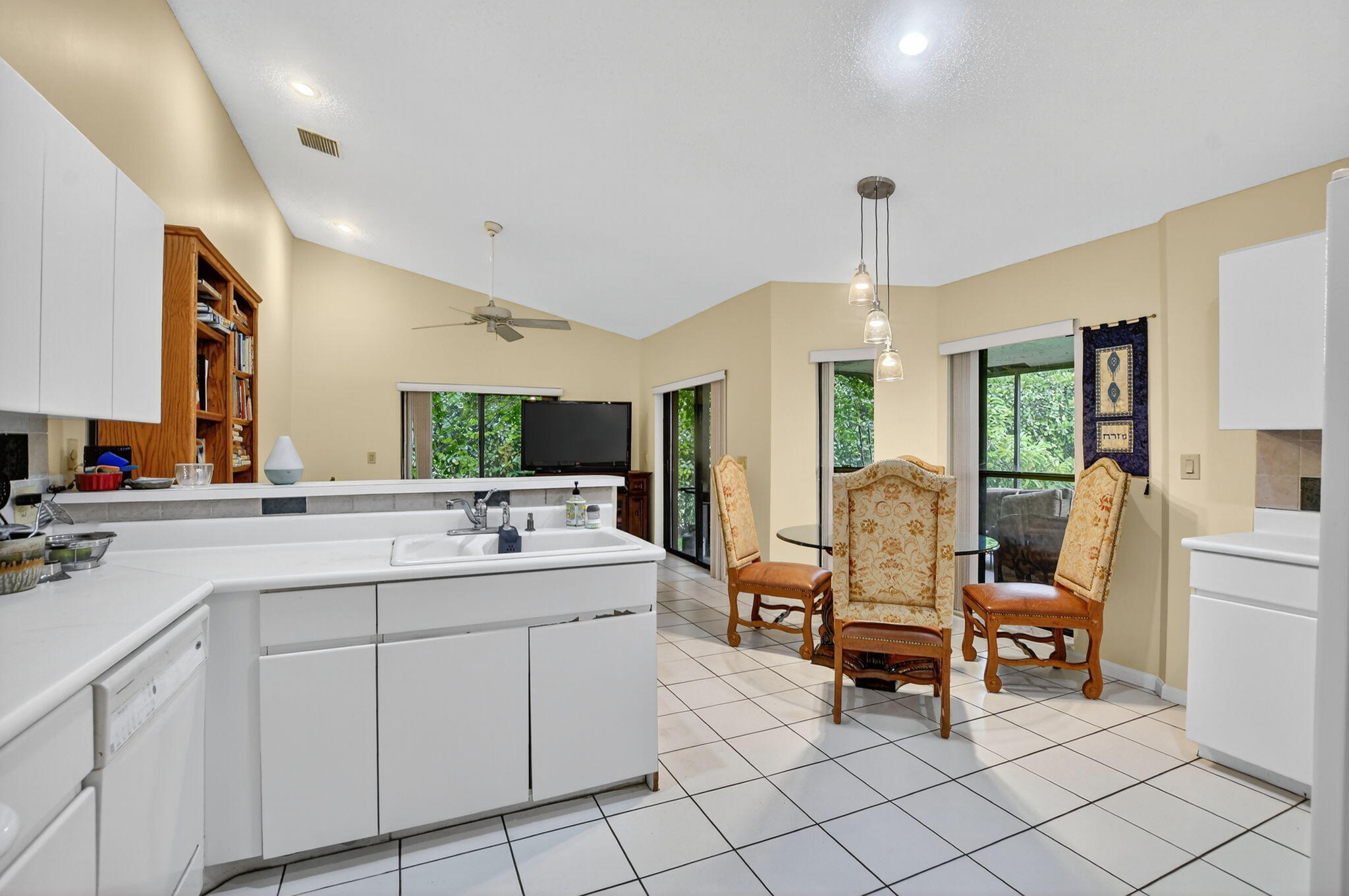 20803 Cabrillo Way Property Photo 12