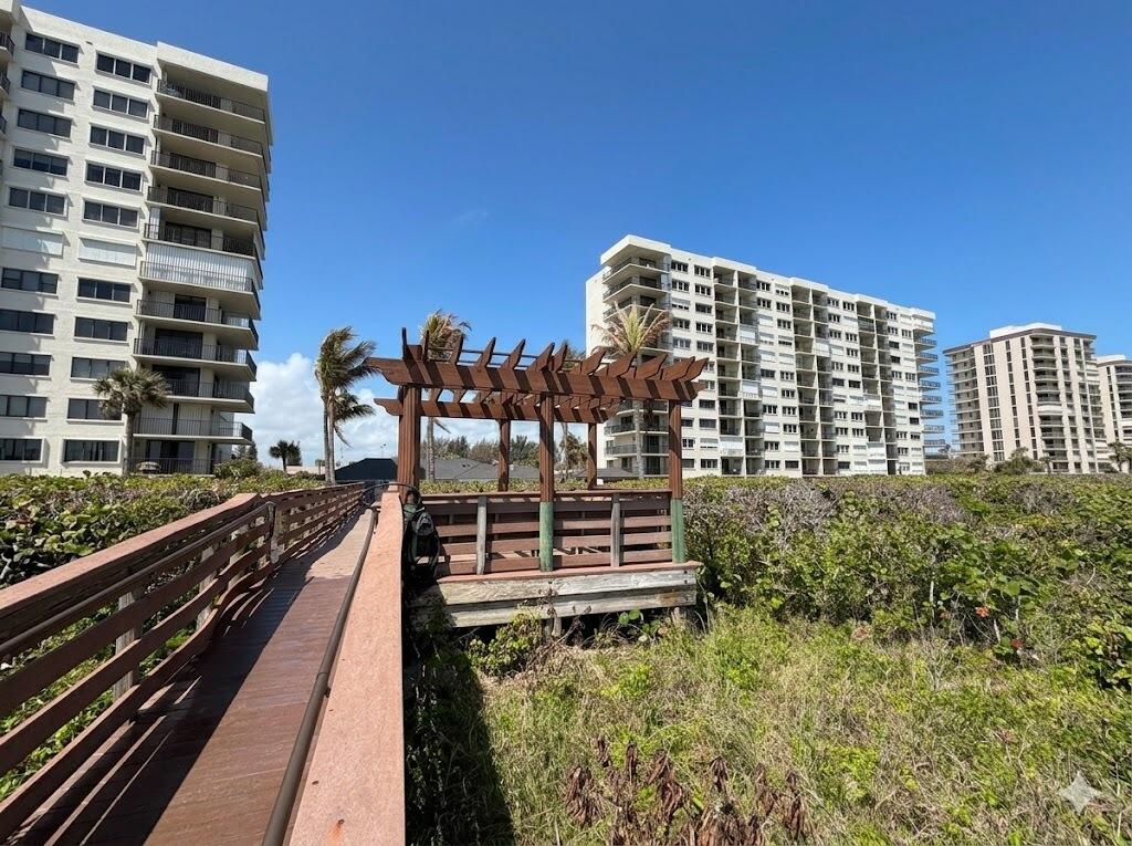 4250 N Highway A1a 805 Property Photo 29