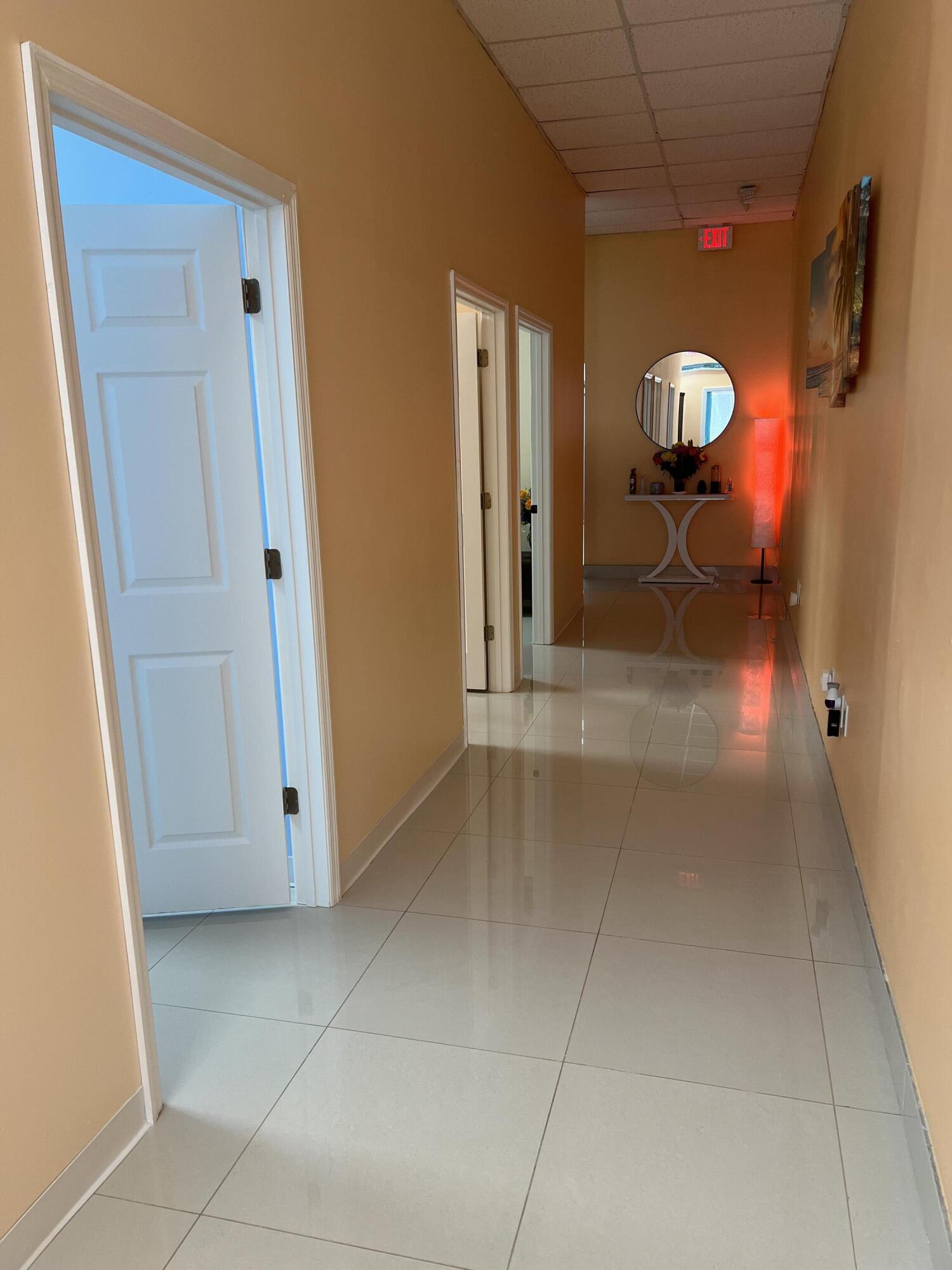 7511 W Sample Road Property Photo 4