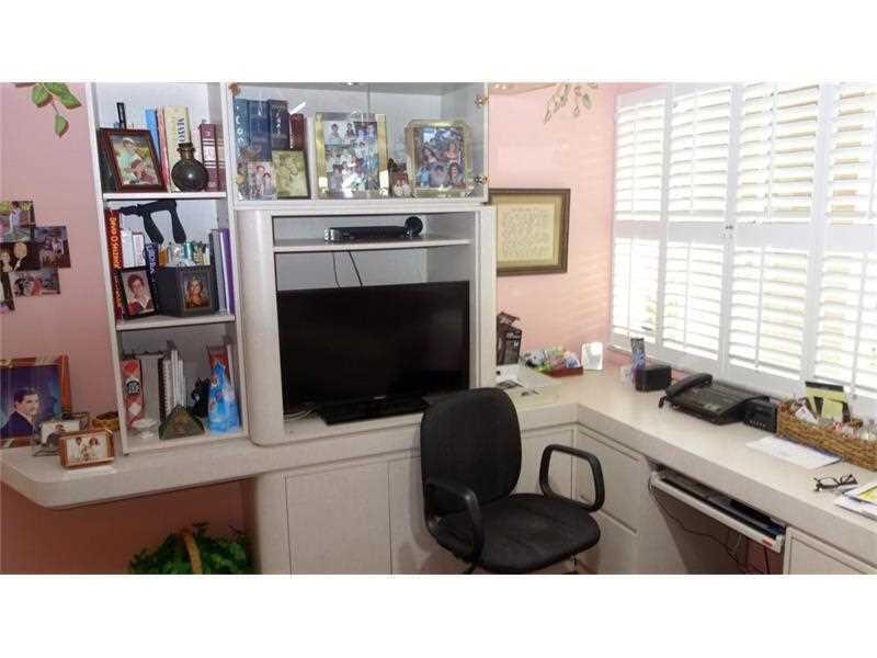 7486 N Devon Drive 109 Property Photo 3