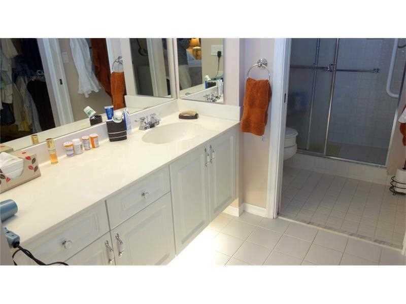 7486 N Devon Drive 109 Property Photo 8