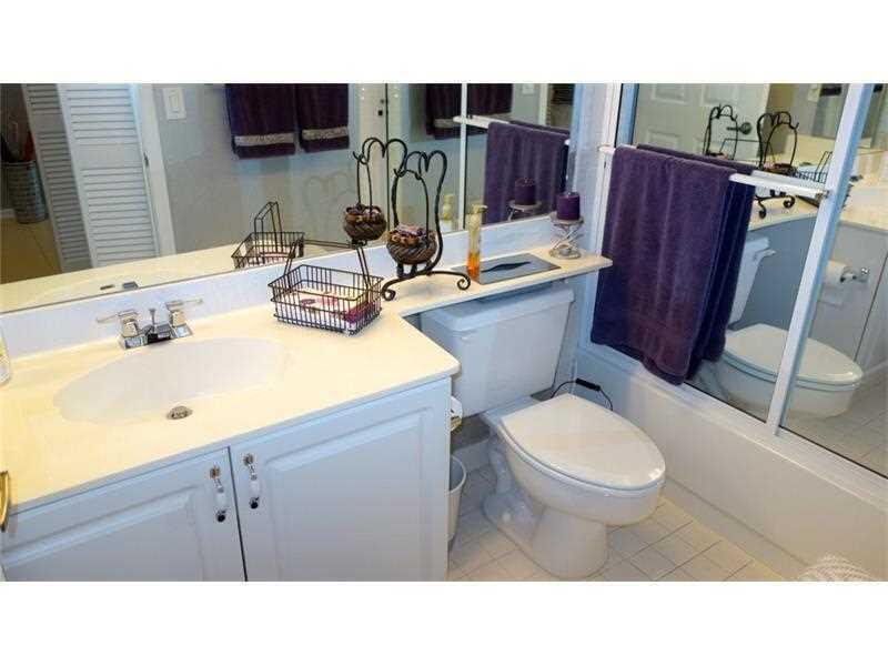 7486 N Devon Drive 109 Property Photo 10