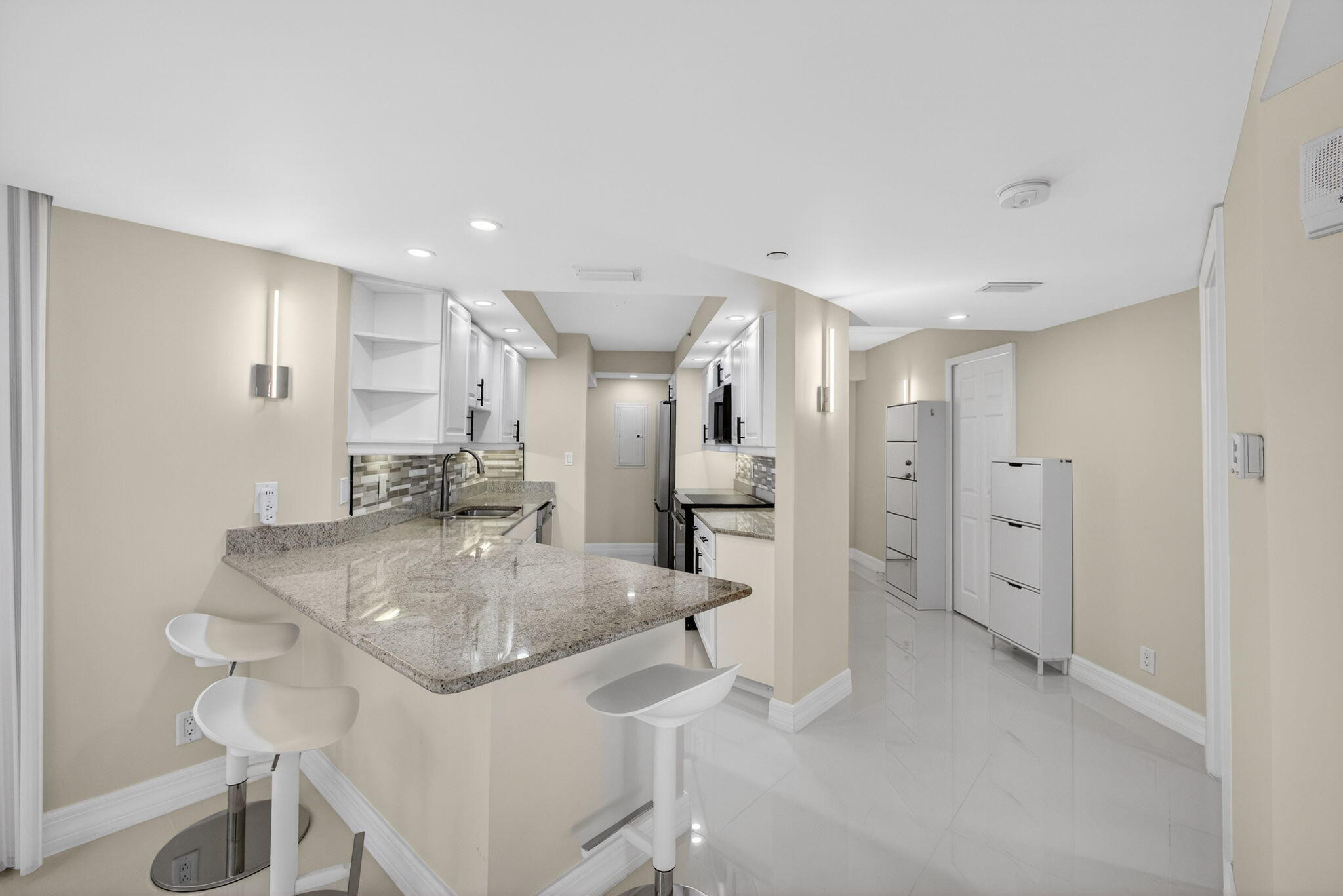 3000 N Ocean Drive 2 F Property Photo 10