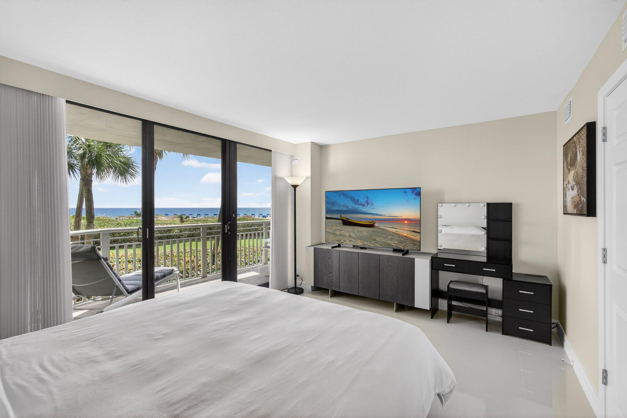 3000 N Ocean Drive 2 F Property Photo 19