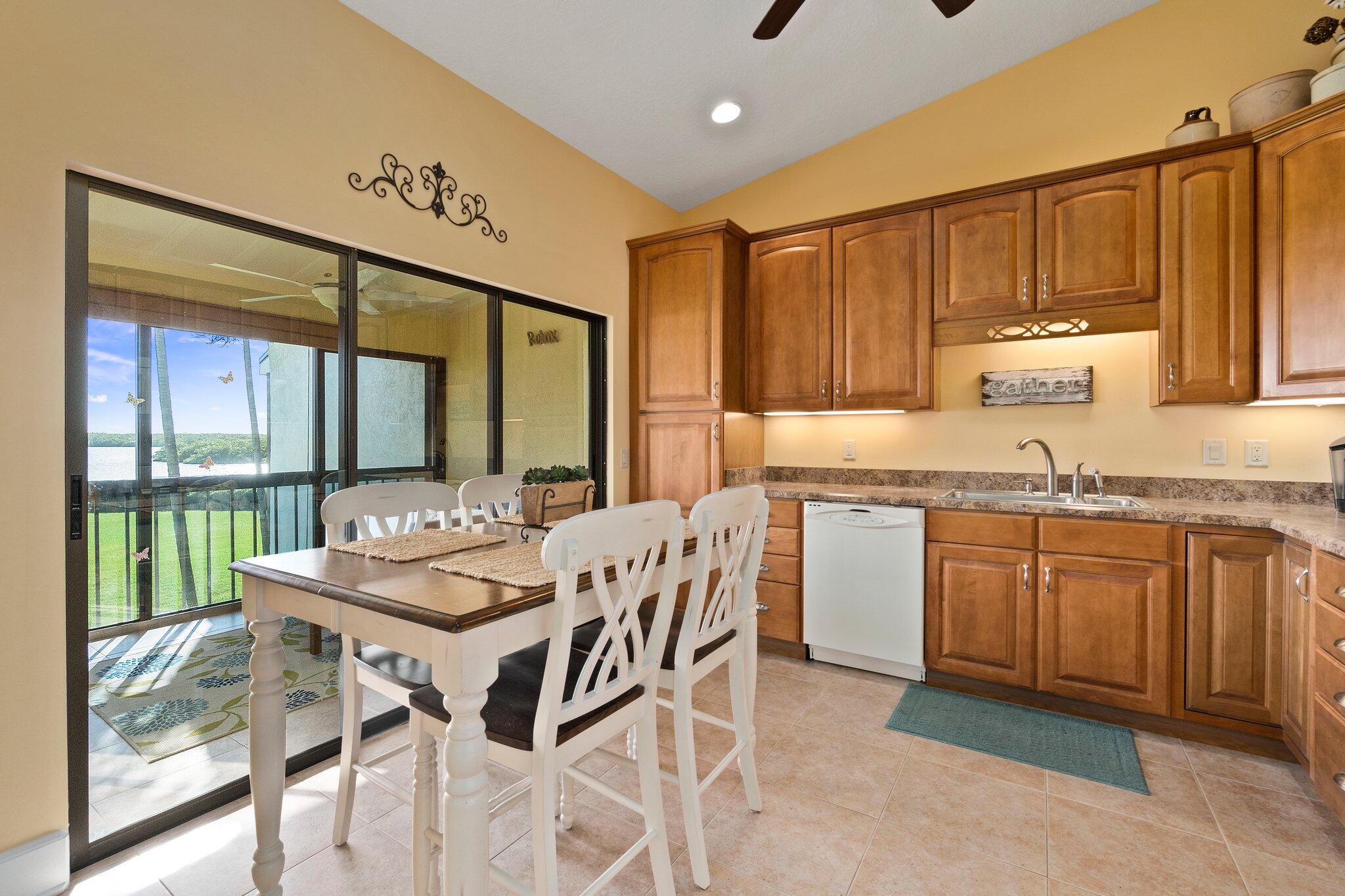 3225 S Lakeview Circle 22-202 Property Photo 19