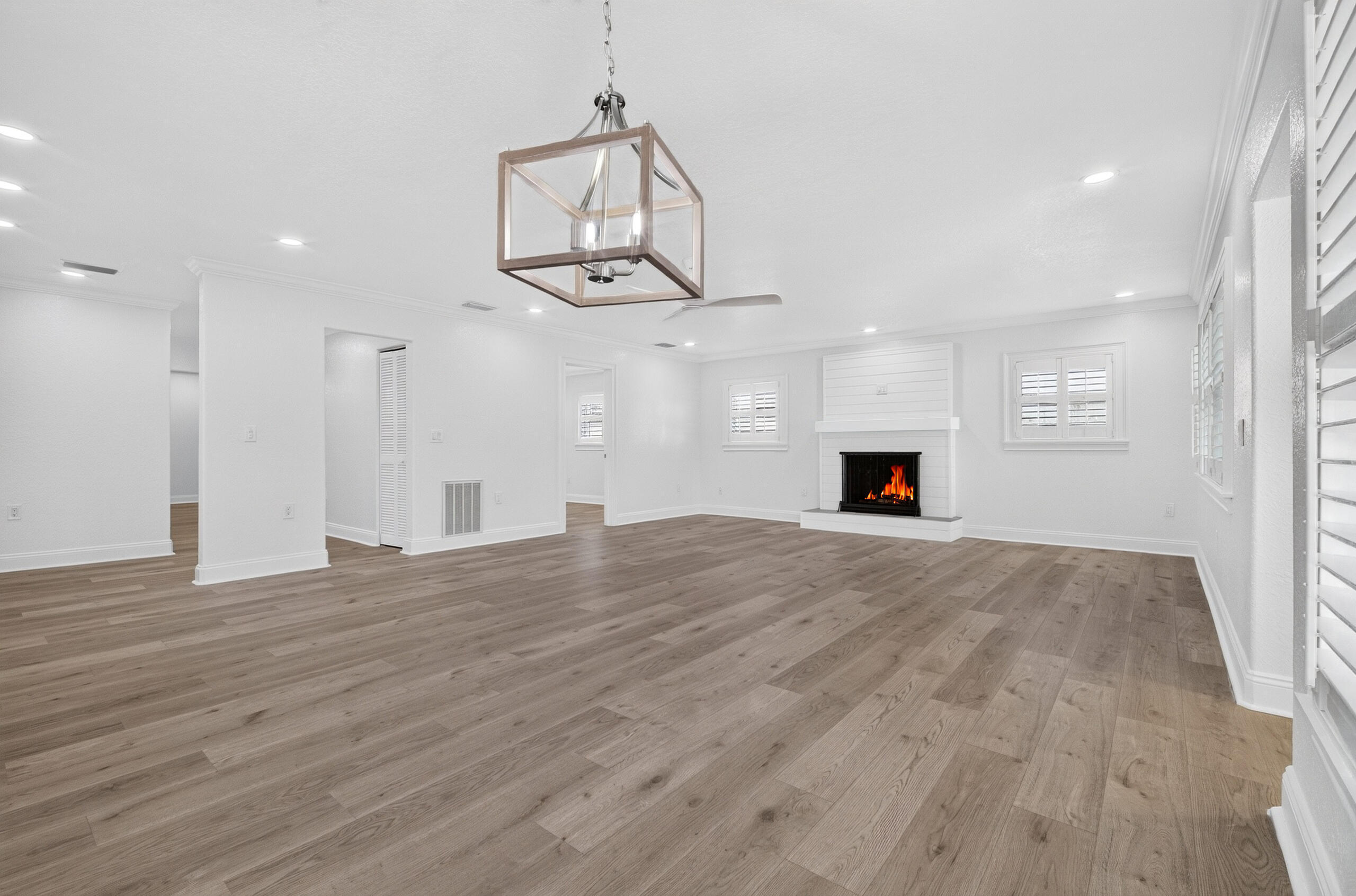241 14th Place Property Photo 6