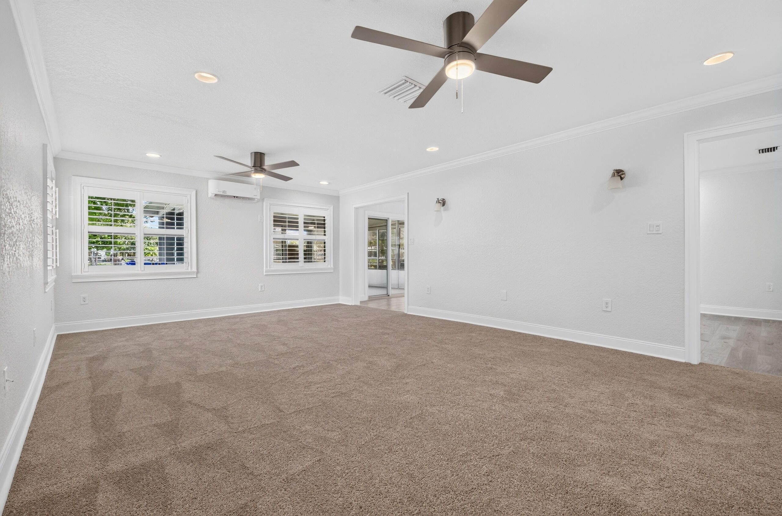 241 14th Place Property Photo 9