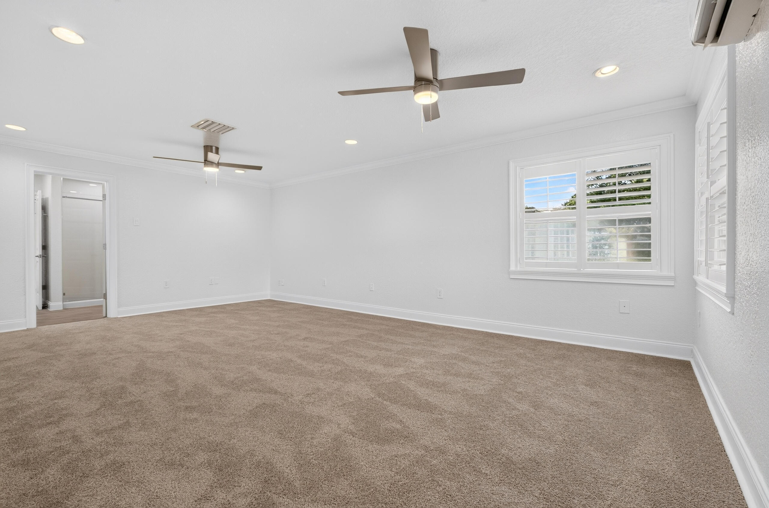 241 14th Place Property Photo 11
