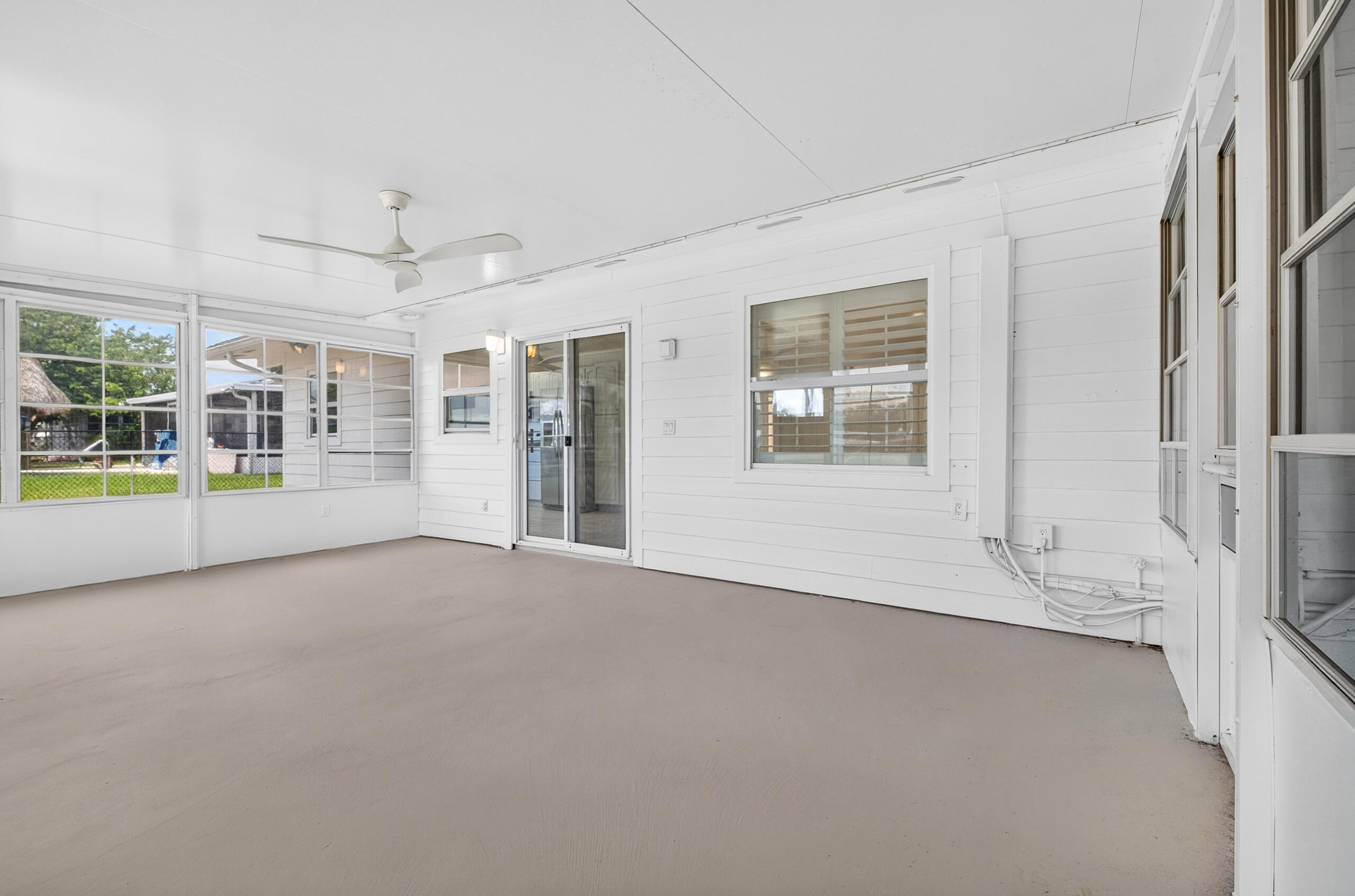 241 14th Place Property Photo 13