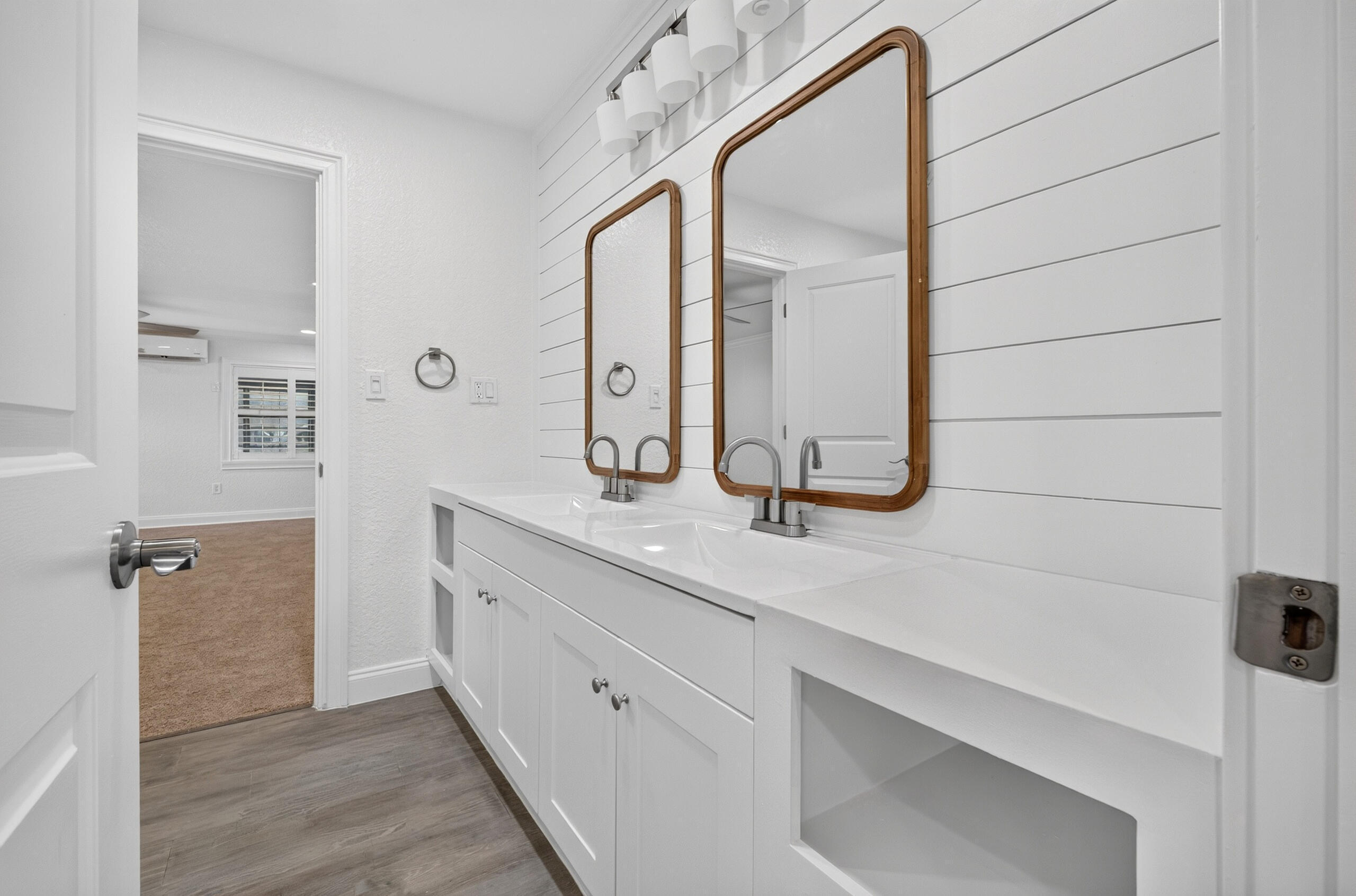 241 14th Place Property Photo 27
