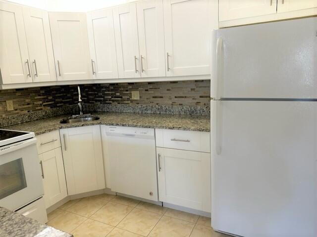 441 Pine Glen Lane D-2 Property Photo 14