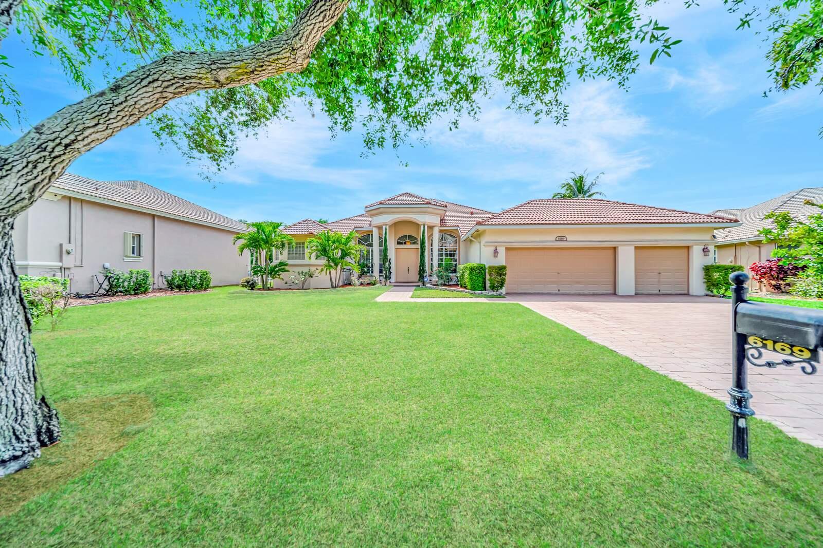 6169 Nw 53rd Circle Property Photo 4