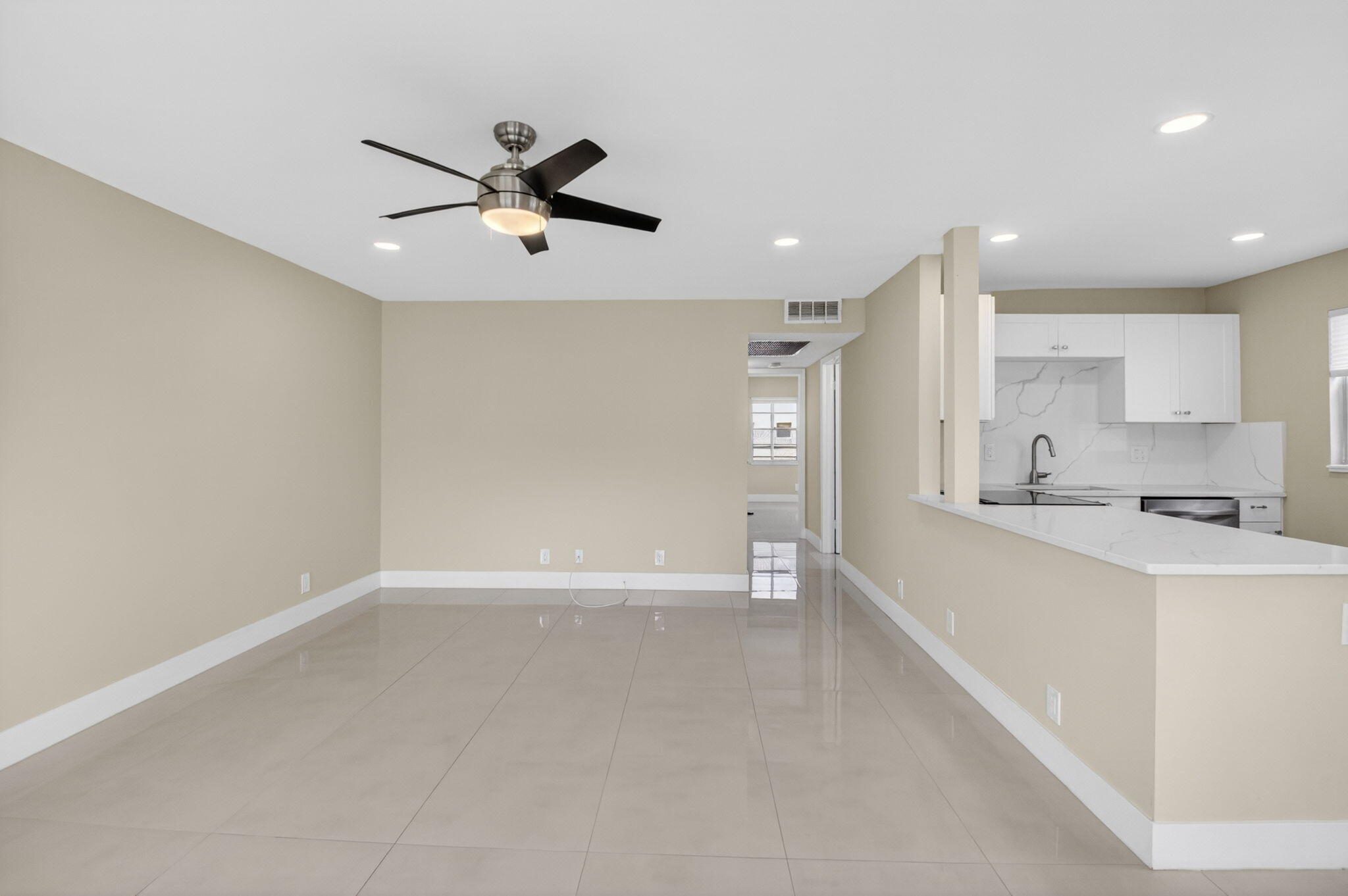 144 Fanshaw D Property Photo 7