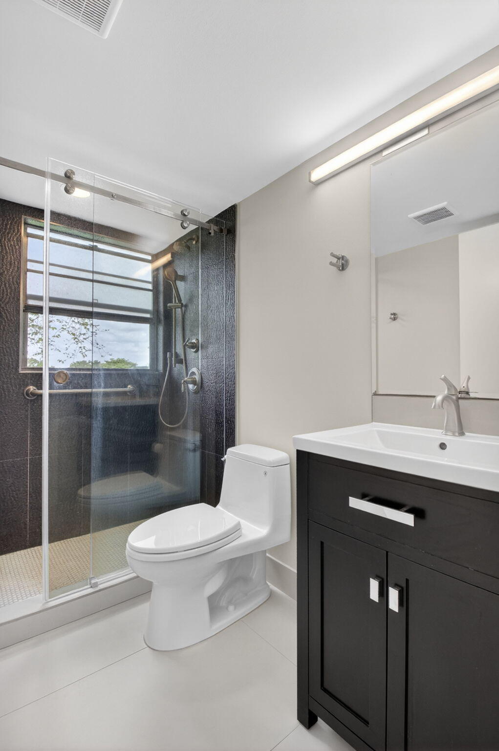 144 Fanshaw D Property Photo 25