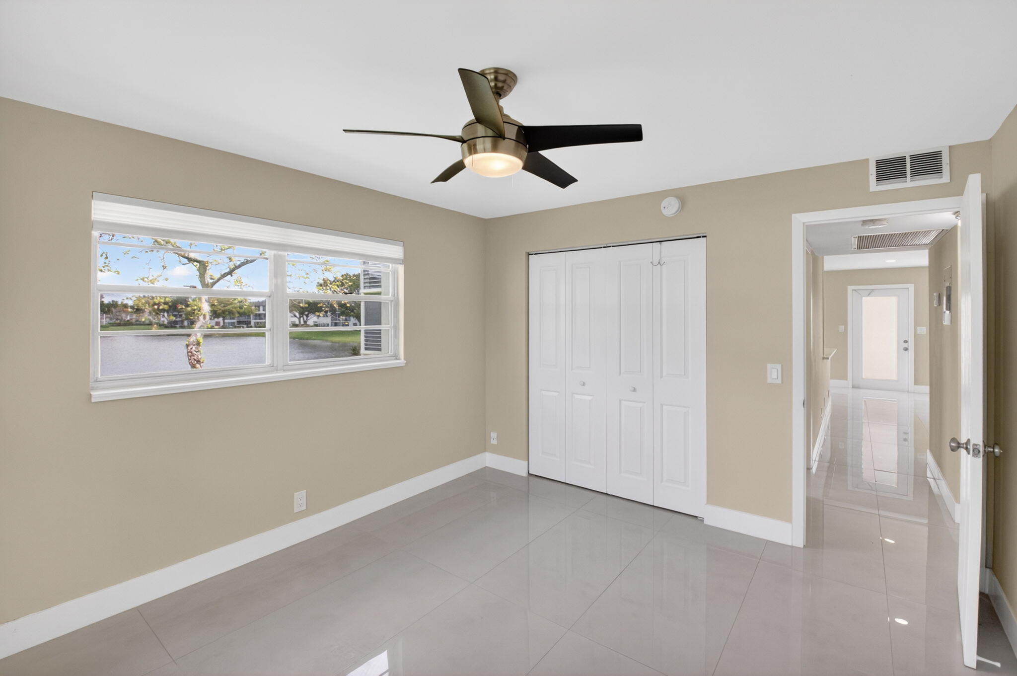 144 Fanshaw D Property Photo 29