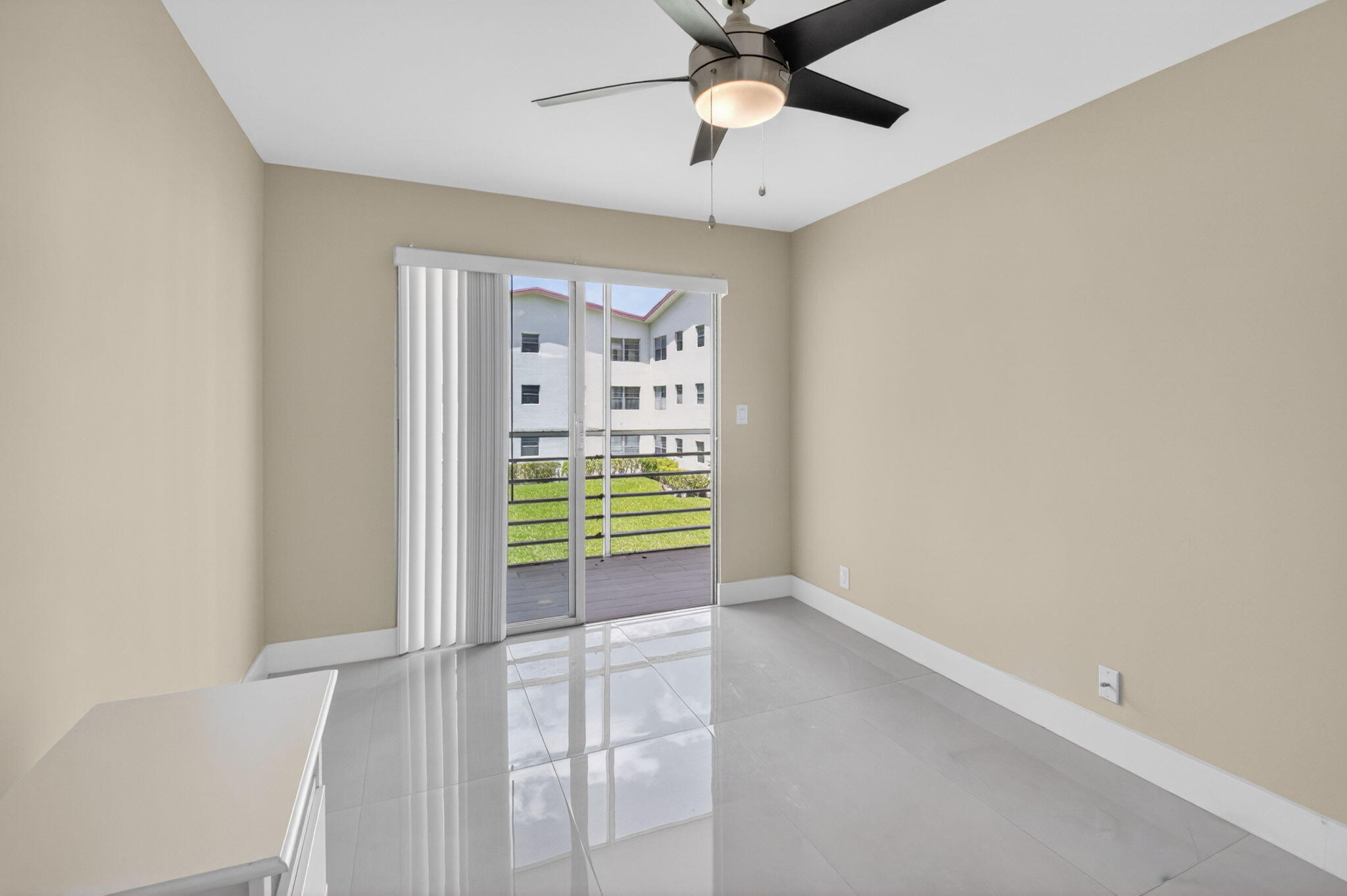 144 Fanshaw D Property Photo 39